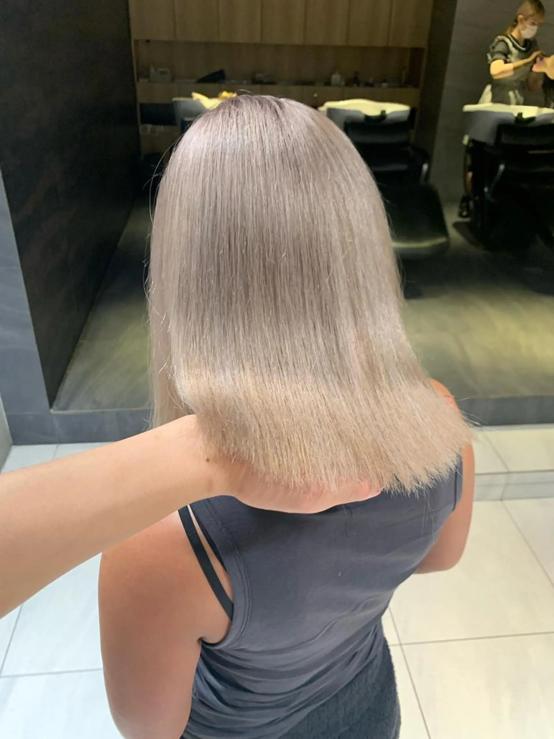 セミロング カラー パーマ ヘアアレンジ メンズ キッズ ネイル マツエク・マツパ LINDOTOKYO梅田所属・酸性ストレート 髪質改善大槻勇樹のヘアスタイル