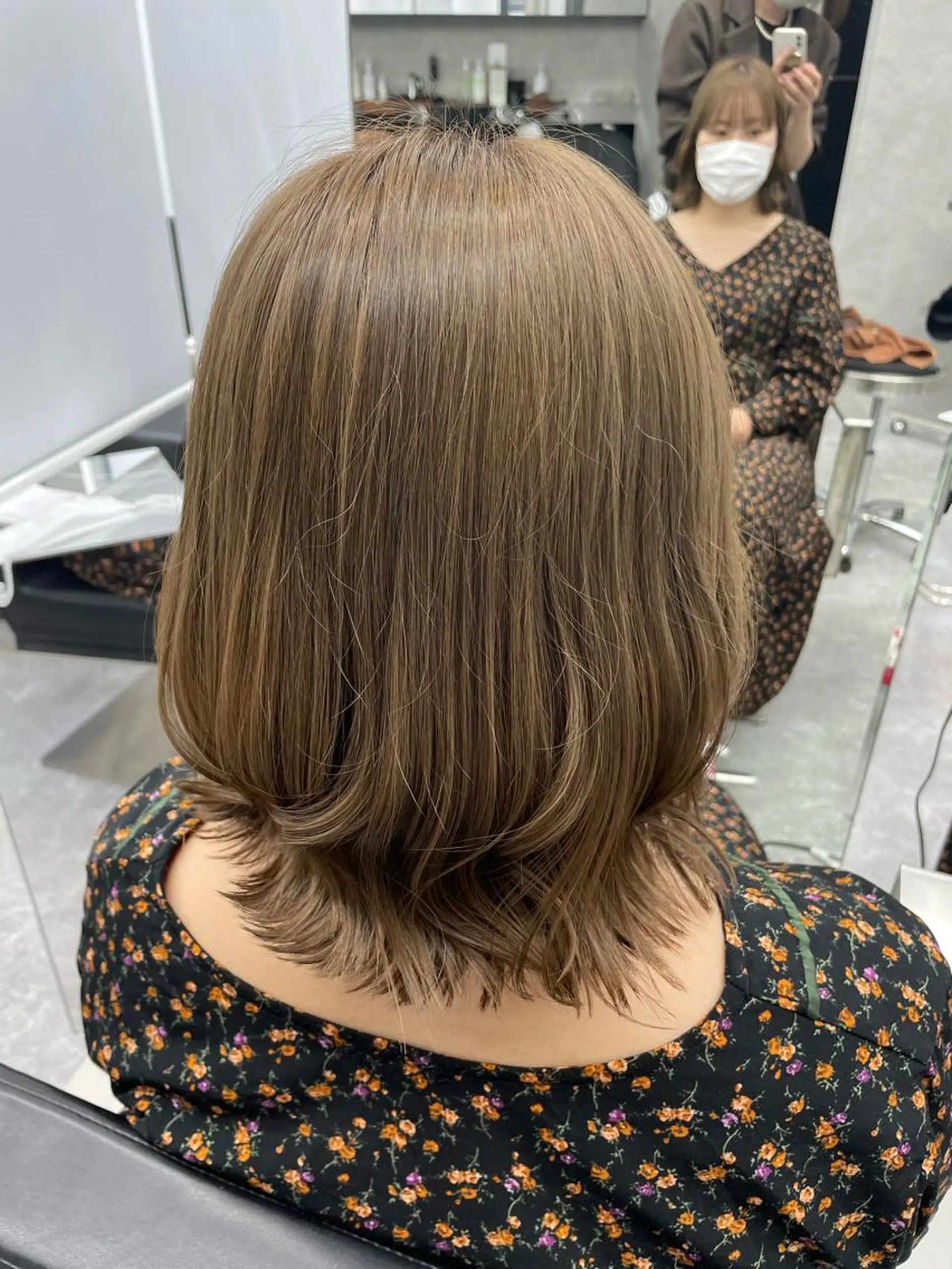 セミロング カラー ヘアアレンジ 口コミ高評価✨ 安達ももかのマツエク・マツパデザイン