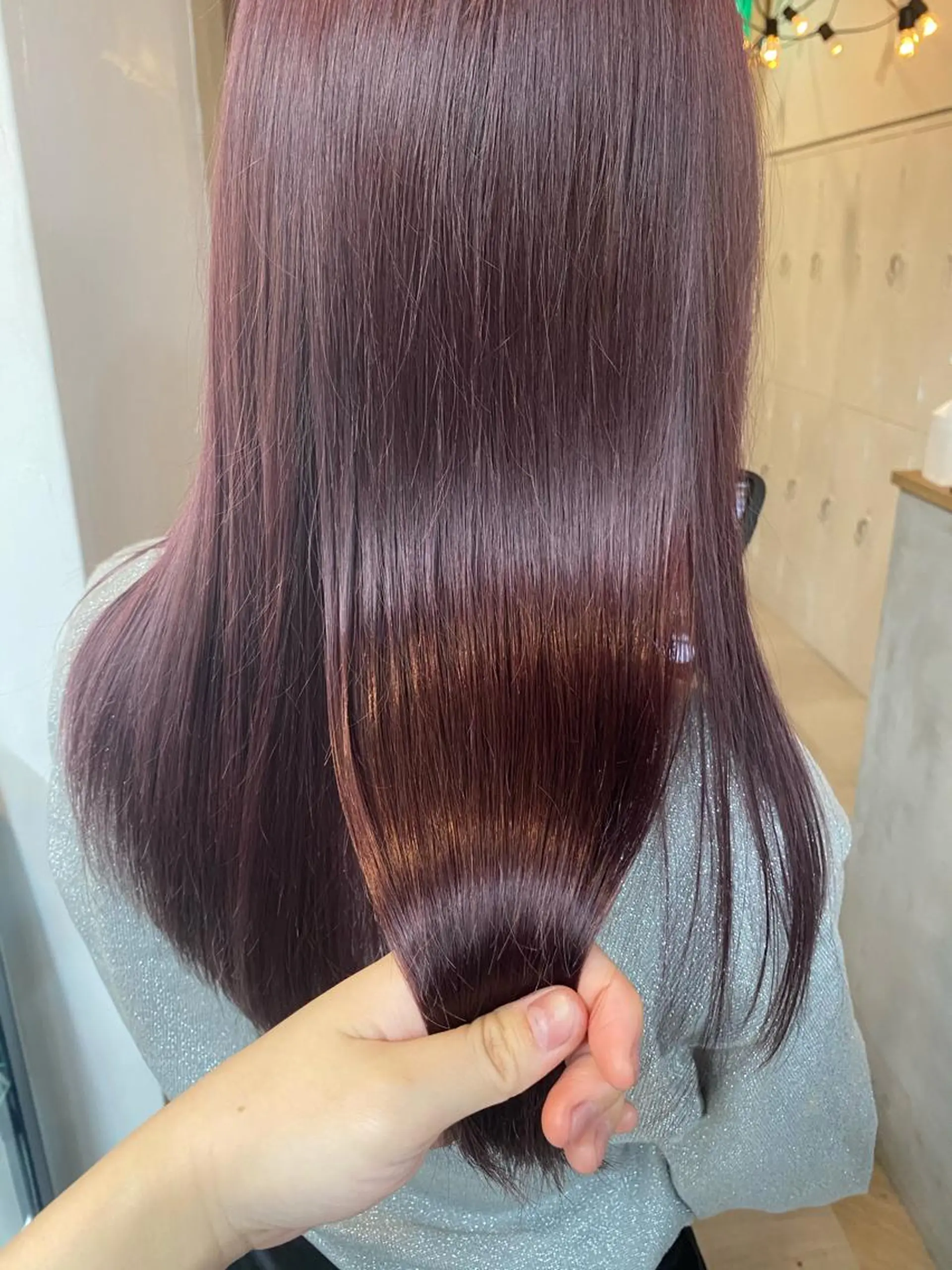 セミロング パープルカラー 韓国風ヘア FRAME+spa&hair roomなんば駅前店所属・🌸MAYU🌸 ハイトーン➕レイヤーのヘアスタイル