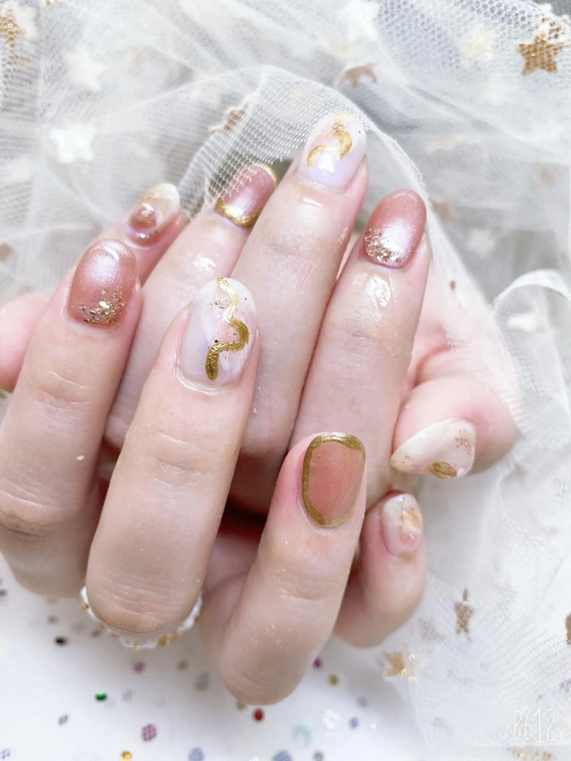 ネイル ニュアンスネイル 🦋ネイルサロン ブラン🌈ゆりのネイルデザイン