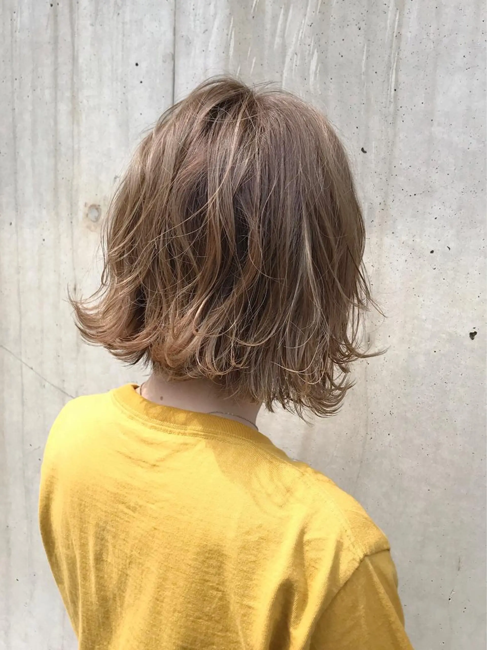 ショート カラー 透明感カラー ハイライトカラー イルミナカラー ボブ ハイライト カット ヘアカラー ボブ・レイヤーカット 吉敷航一のヘアスタイル