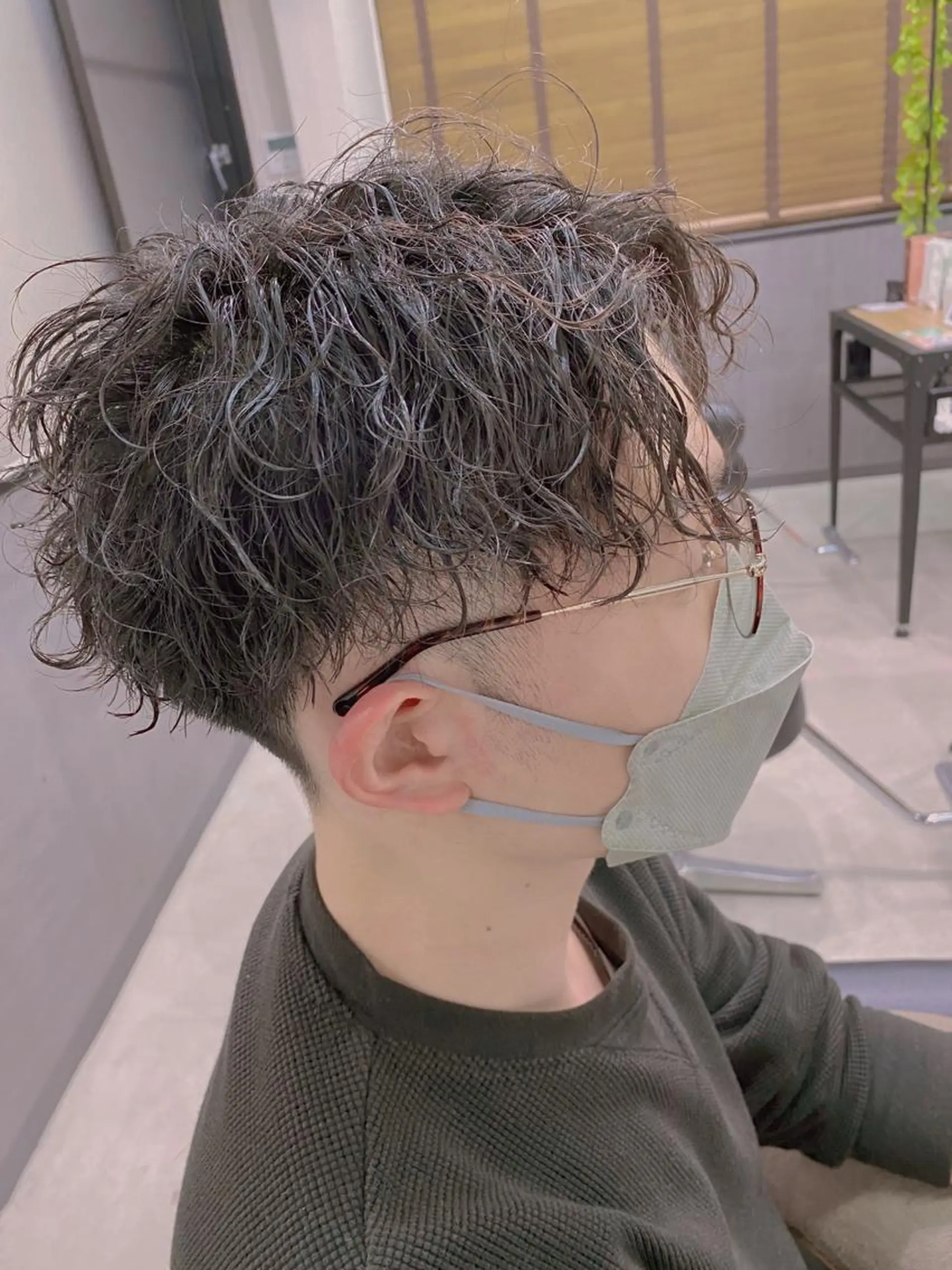 ショート カット パーマ カラー特化 横川　翔希のヘアスタイル