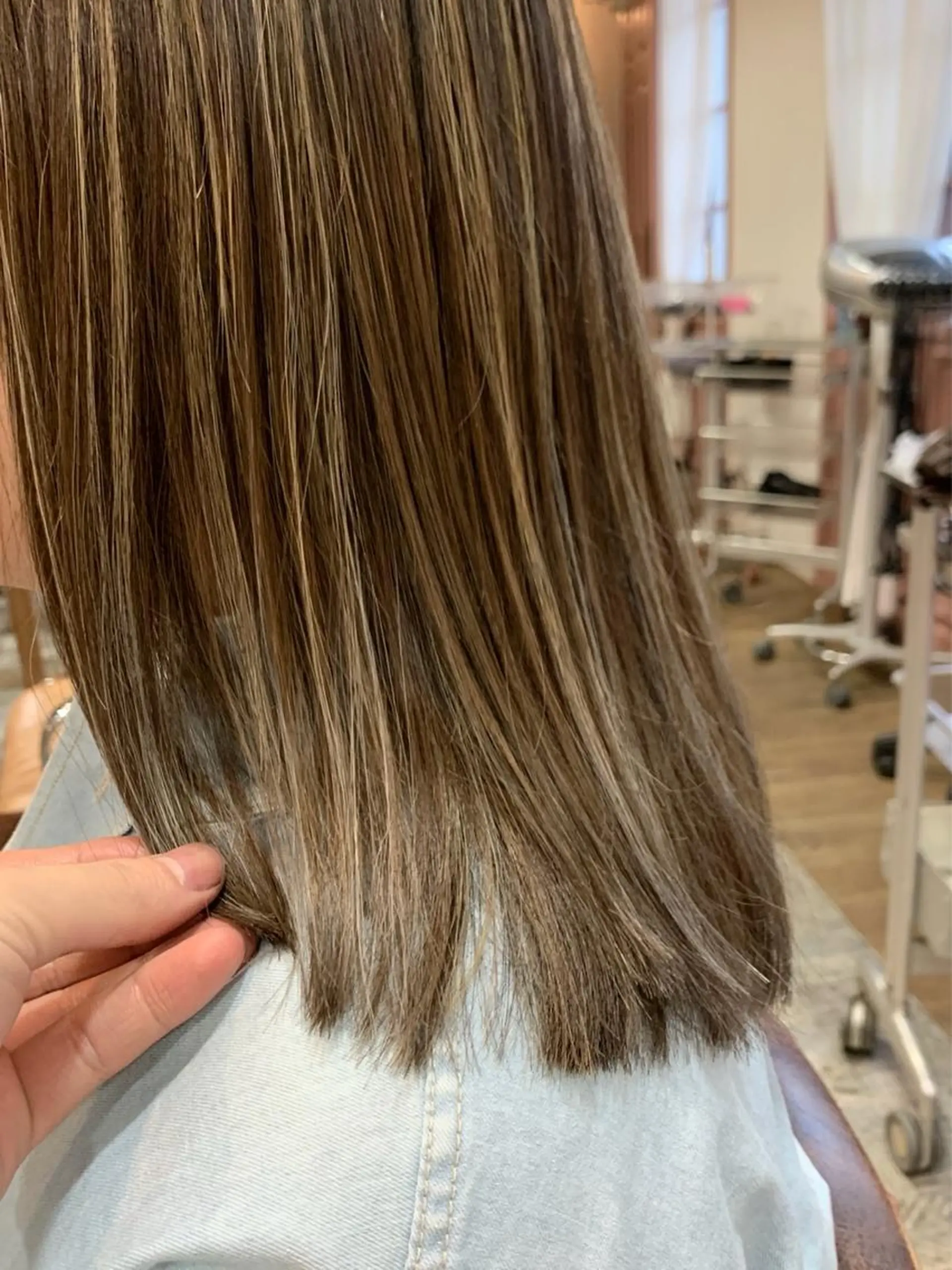 セミロング 中山 響希のヘアスタイル