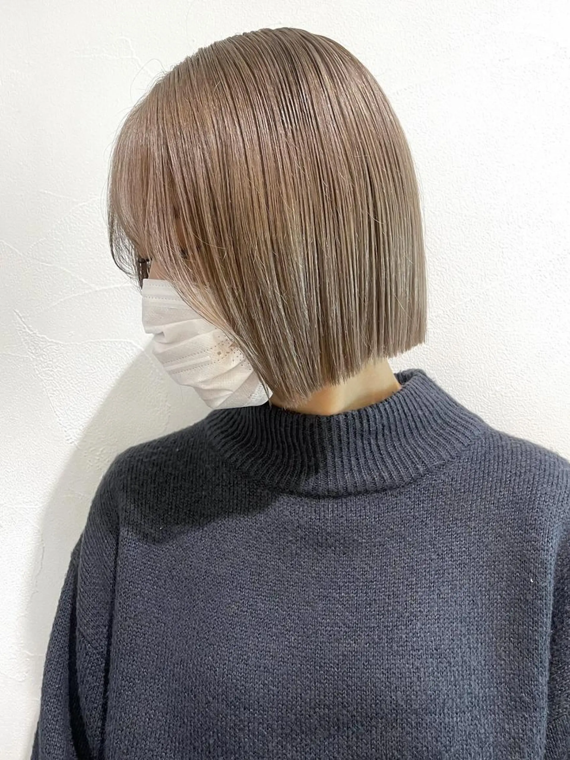 ミディアム カラー グレージュ ボブ カット ヘアカラー トリートメント ITbyALBUM 中野店のヘアスタイル