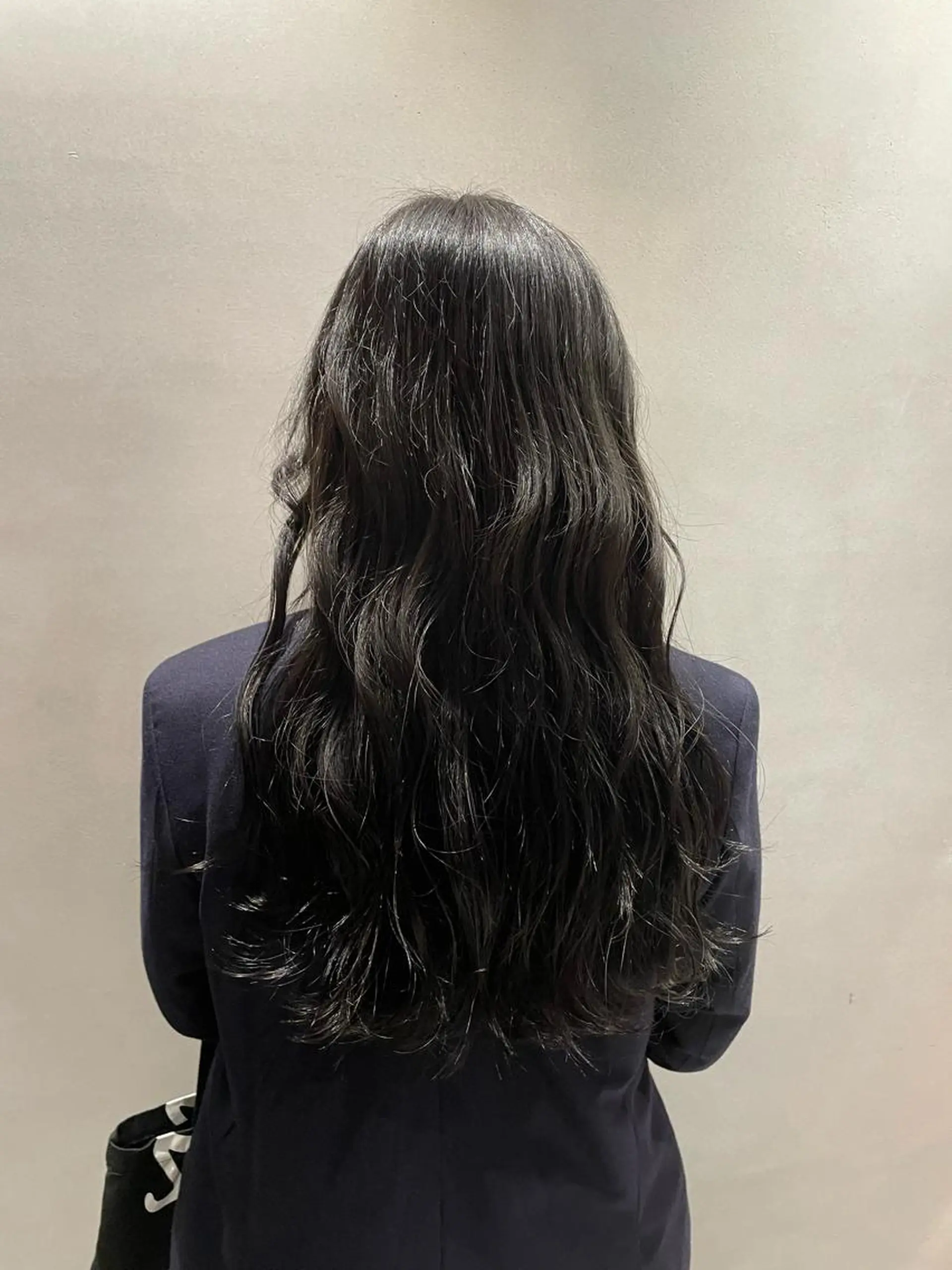 ロング カラー オリーブカラー 森 遥菜のヘアスタイル