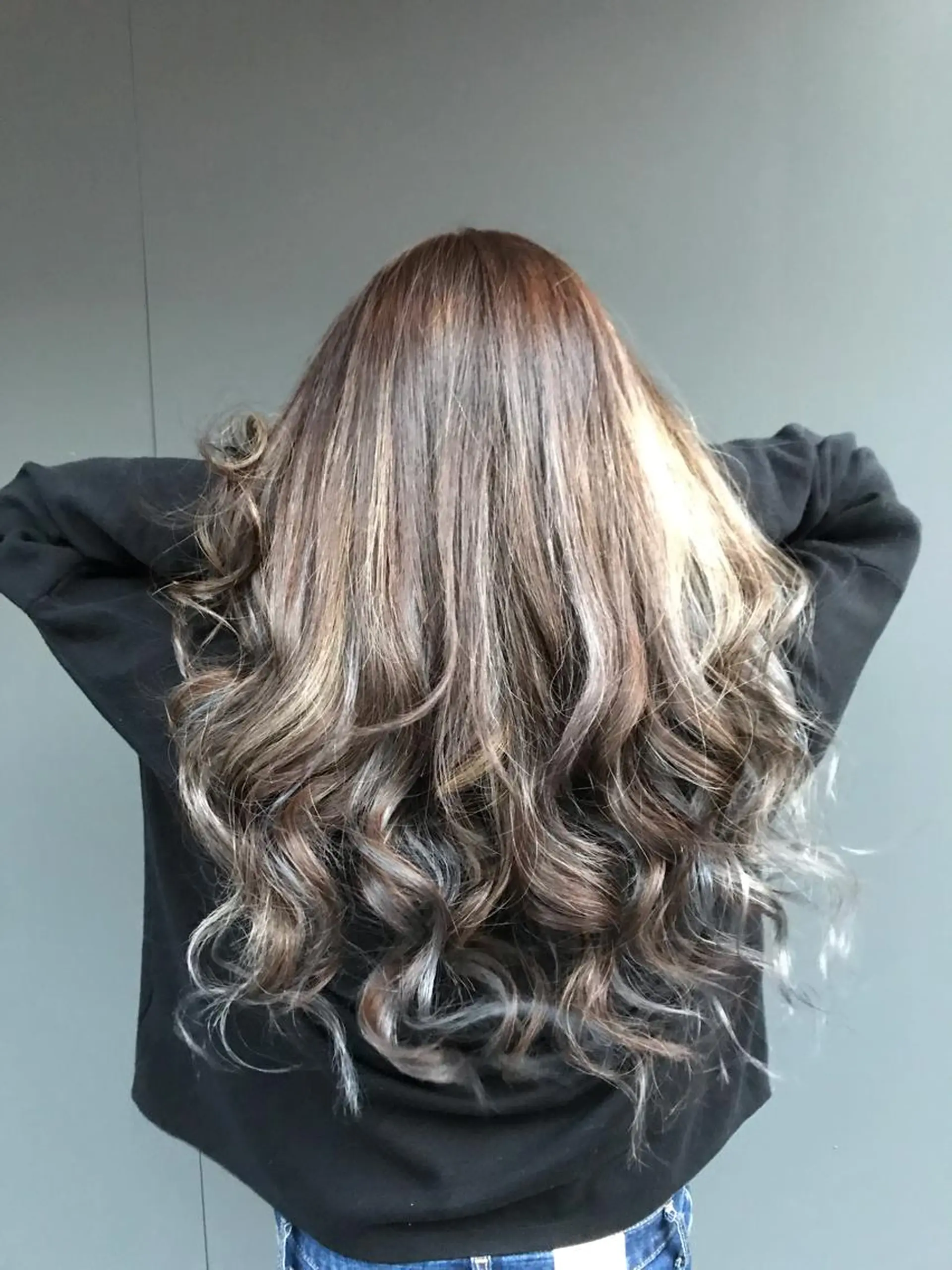 ロング カラー 透明感カラー グレージュ ハイライトカラー ハイライト 店長担当🌟 矢吹ガブリエル🌟のヘアスタイル