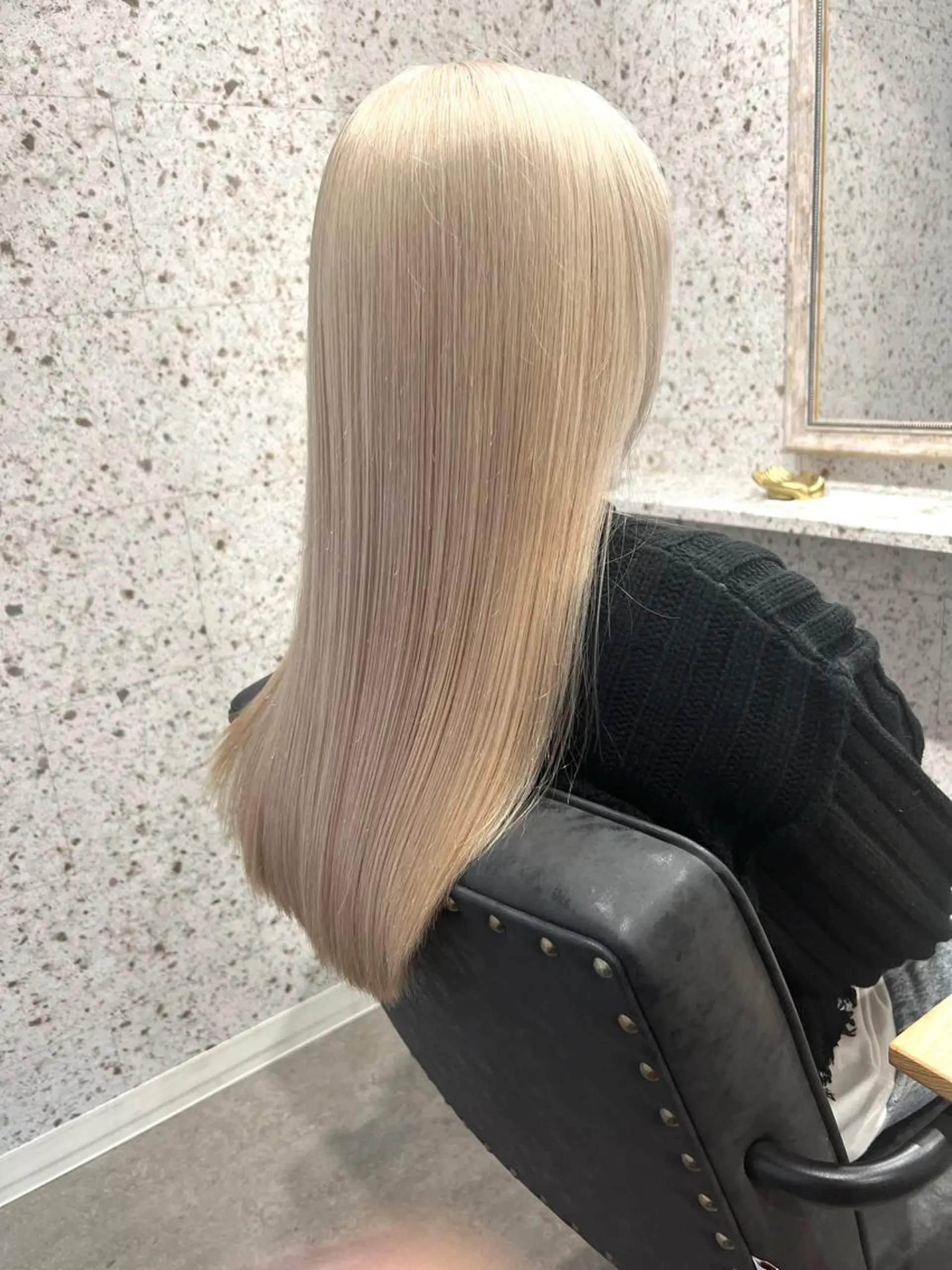 ロング カラー バレイヤージュ ブリーチ ブロンド ケアブリーチ ハイライトカラー ヘアカラー トリートメント lani ブリーチ /ダブルカラーのヘアスタイル