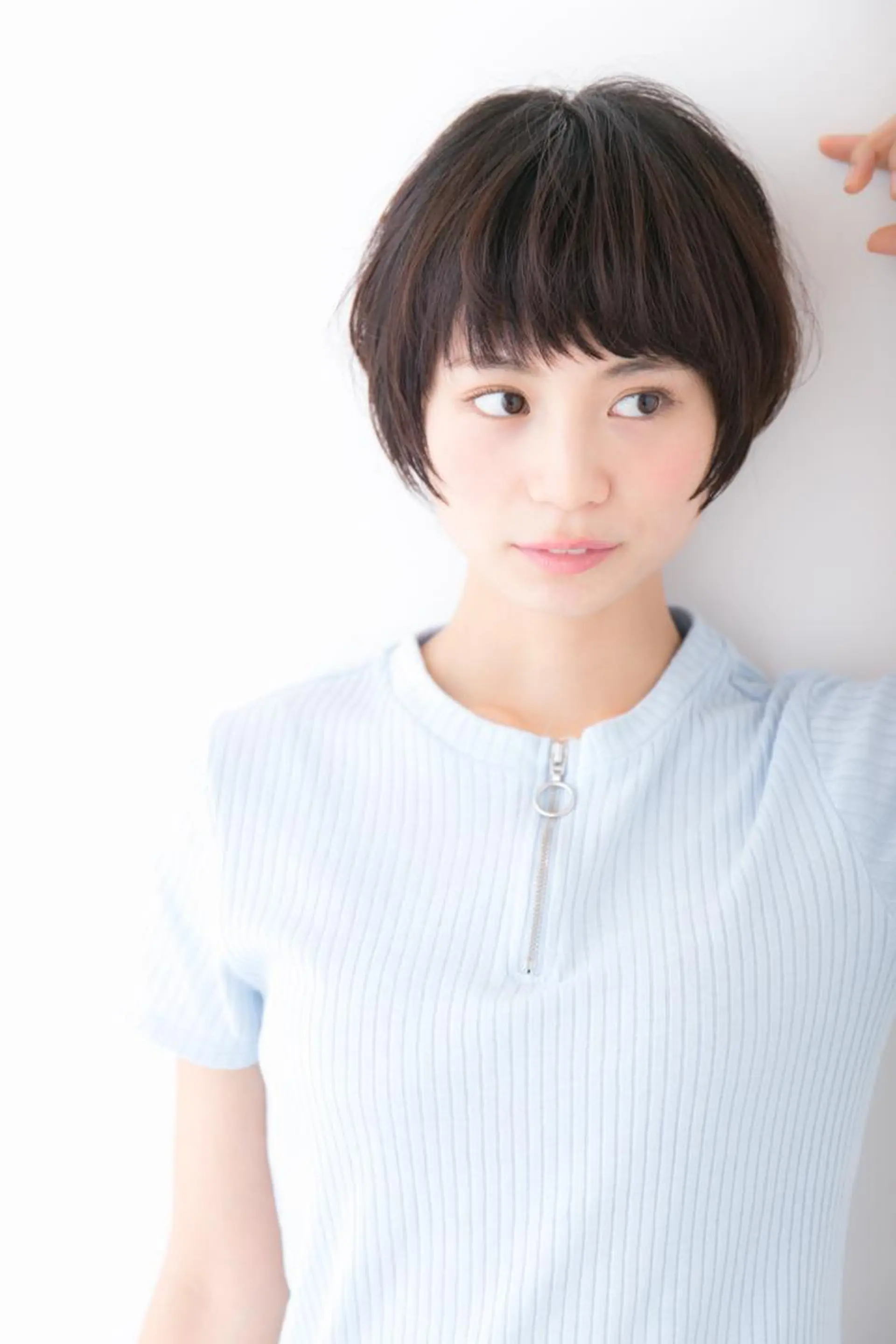 ショート カラー 羽田 ひろむのヘアスタイル