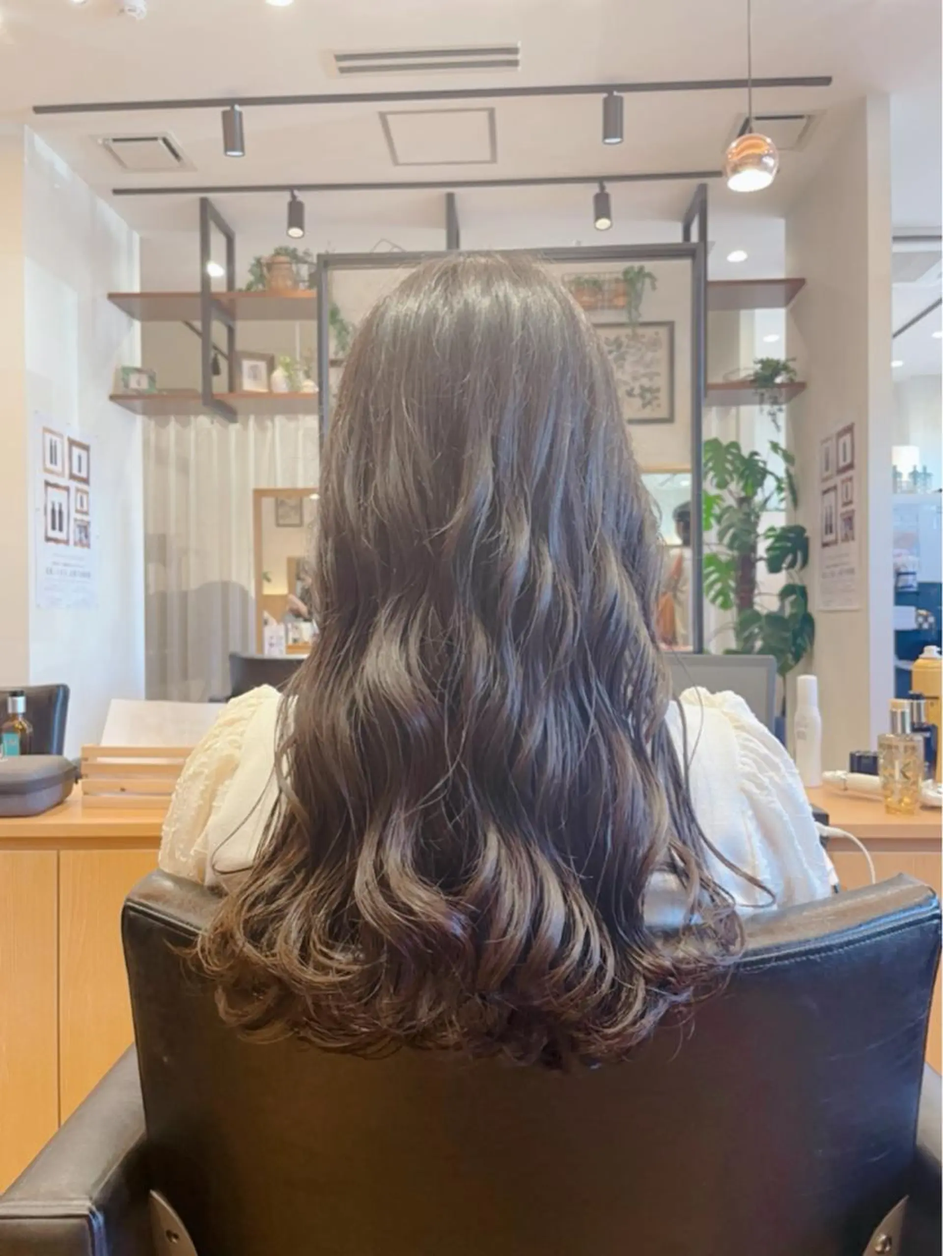 ロング WE RULE 札幌店 【ウィールール 札幌店】所属・✨️大人ショート 髙橋朋花のヘアスタイル