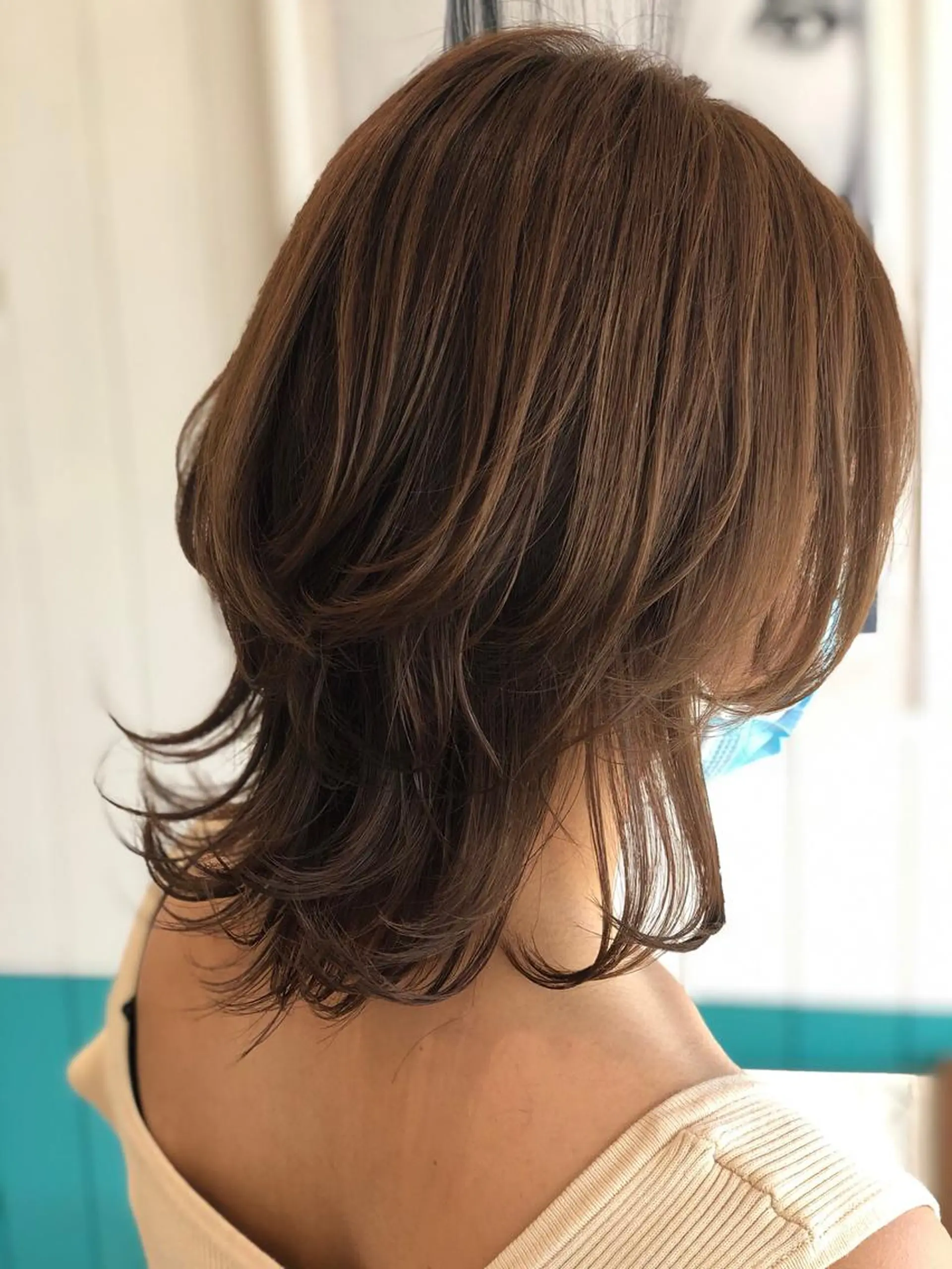 ミディアム カラー ウルフカット Snaly カラー特化ページのヘアスタイル