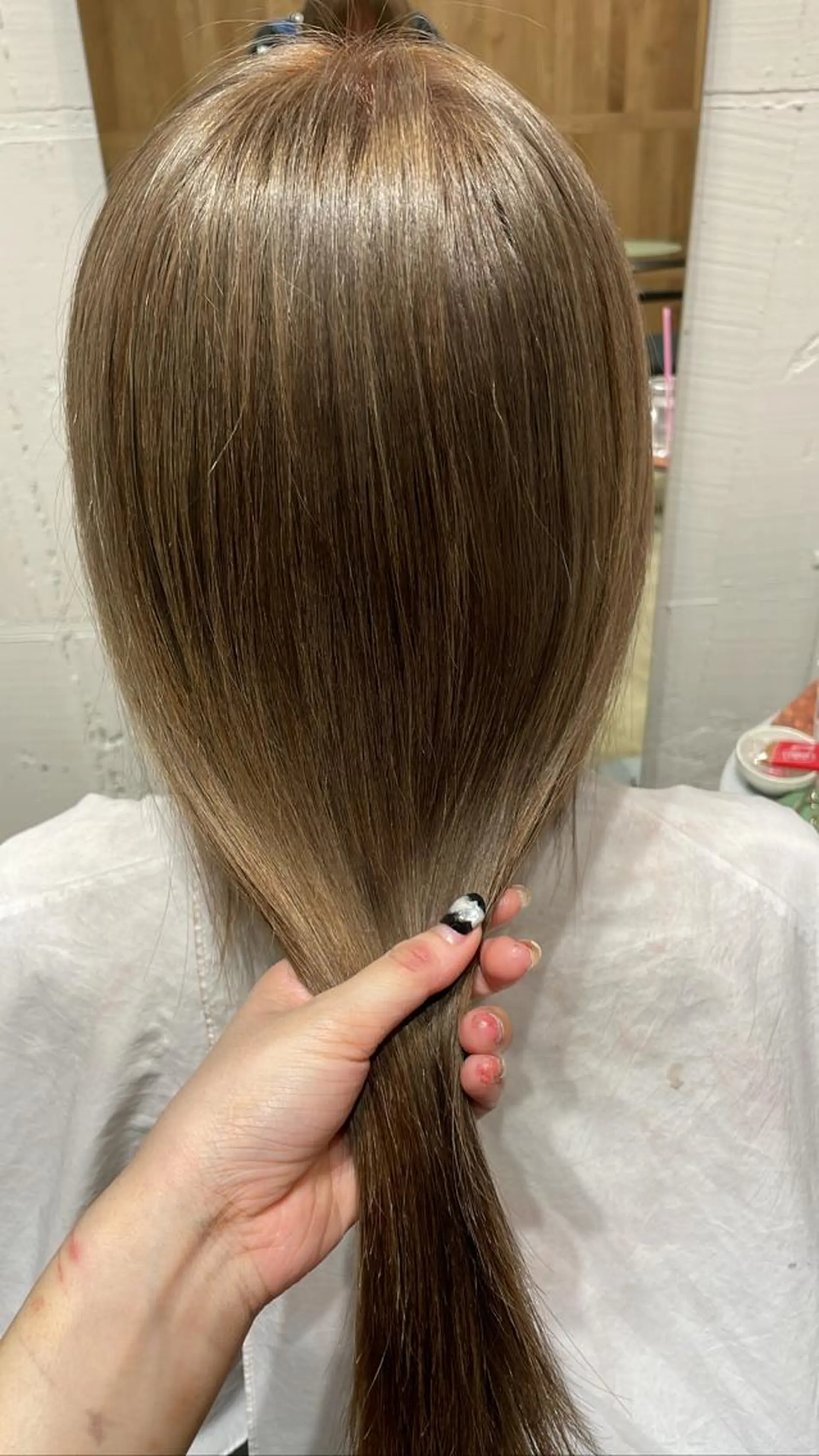 カラー ベージュカラー ミルクティーベージュ パーマ/透明感カラー 小松のヘアスタイル