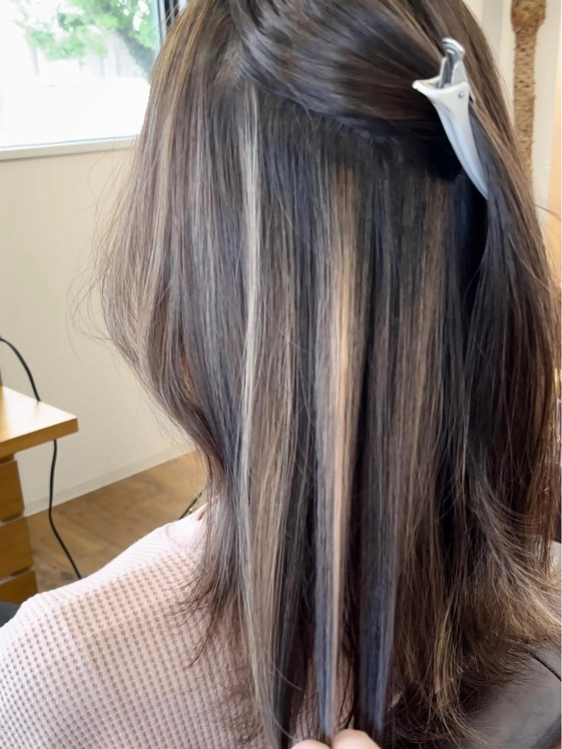 ミディアム カラー ベージュカラー ブリーチ ハイライトカラー ハイライト 髪質改善 ヘアカラー KIZU 髪質改善 オカルト怪談のヘアスタイル