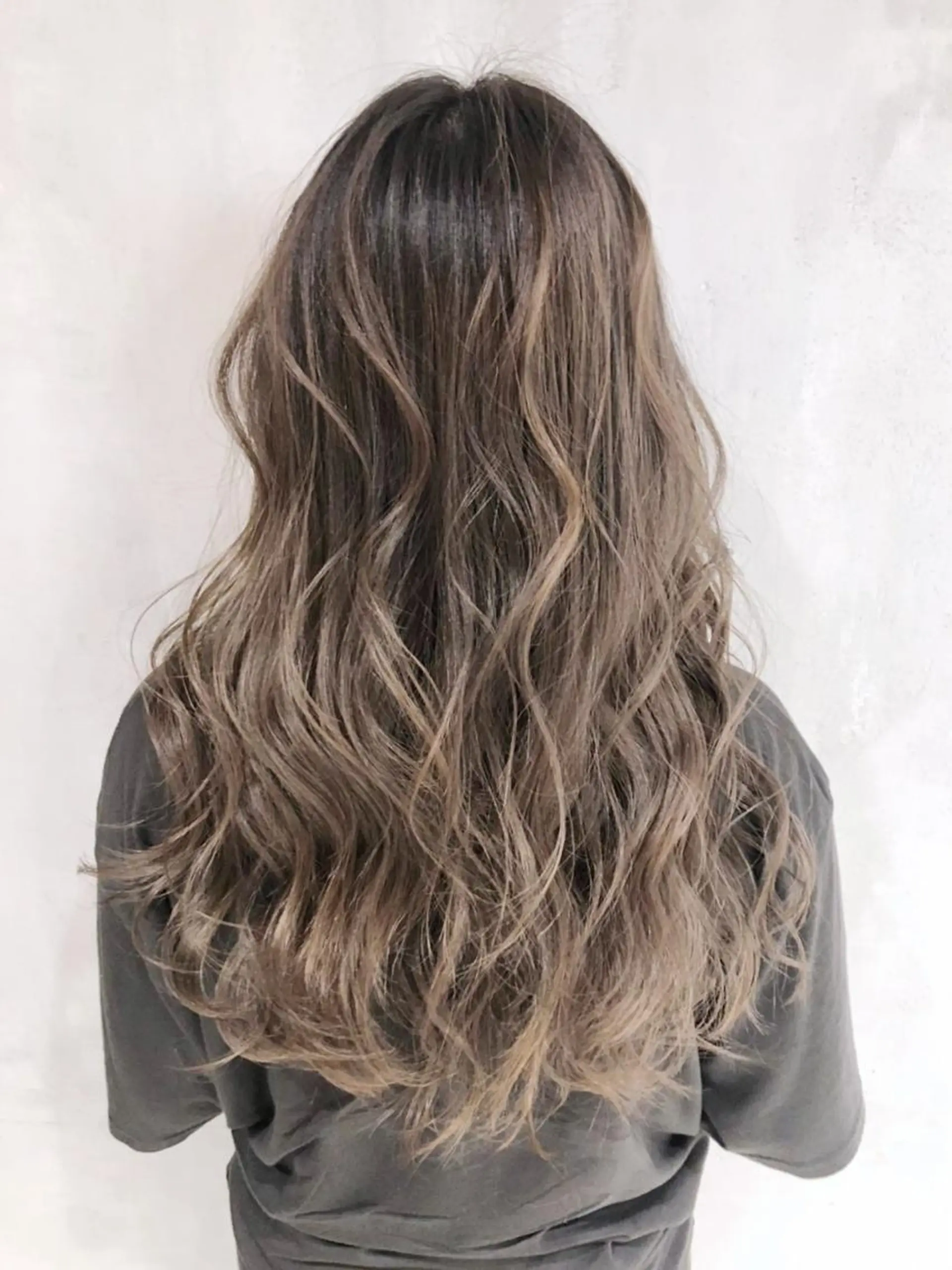 ロング カラー パーマ ヘアアレンジ グラデーションカラー ニュアンスパーマ ITbyALBUM 中野店のヘアスタイル