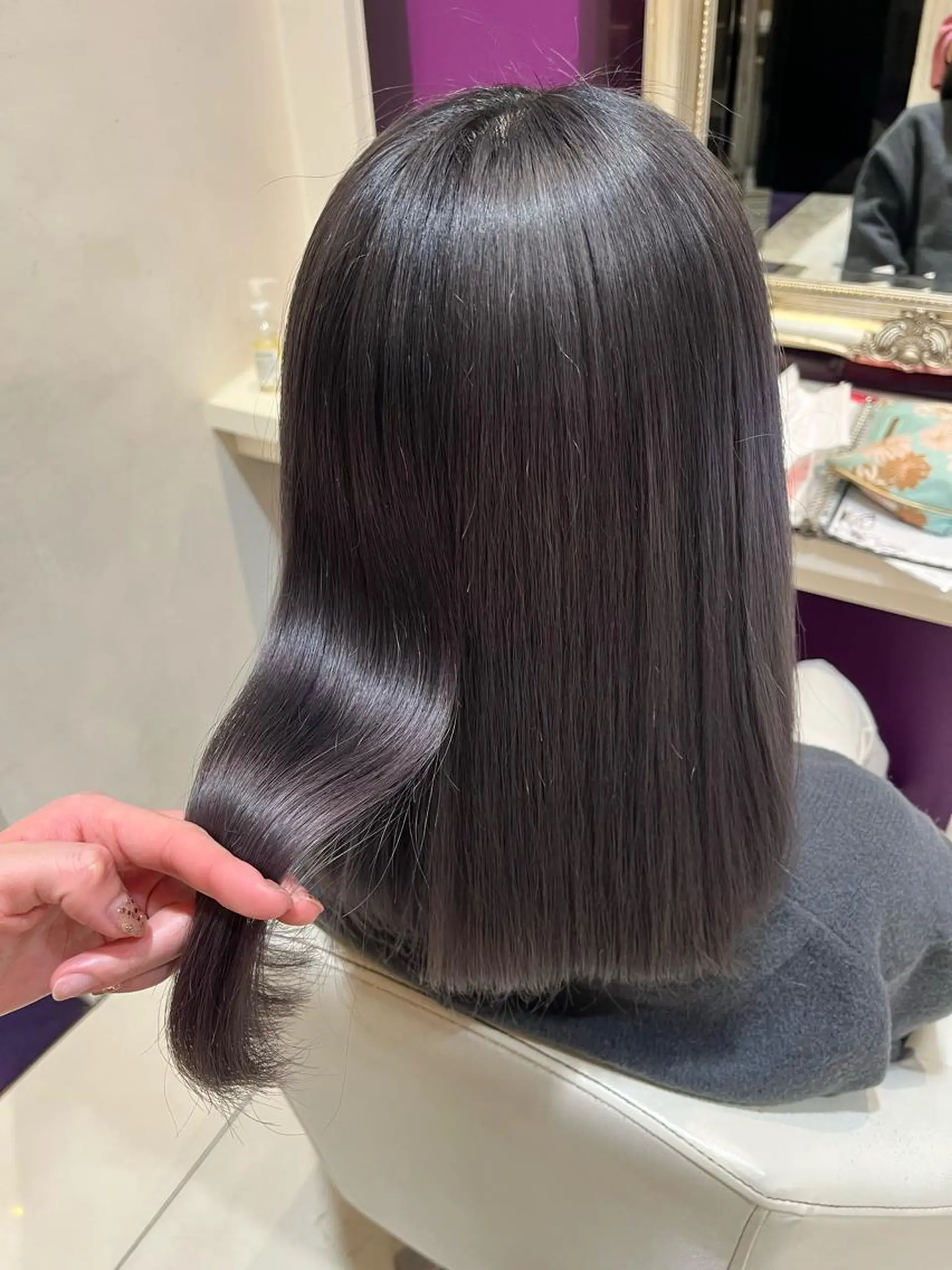 ミディアム カラー 村橋 葵緒のヘアスタイル