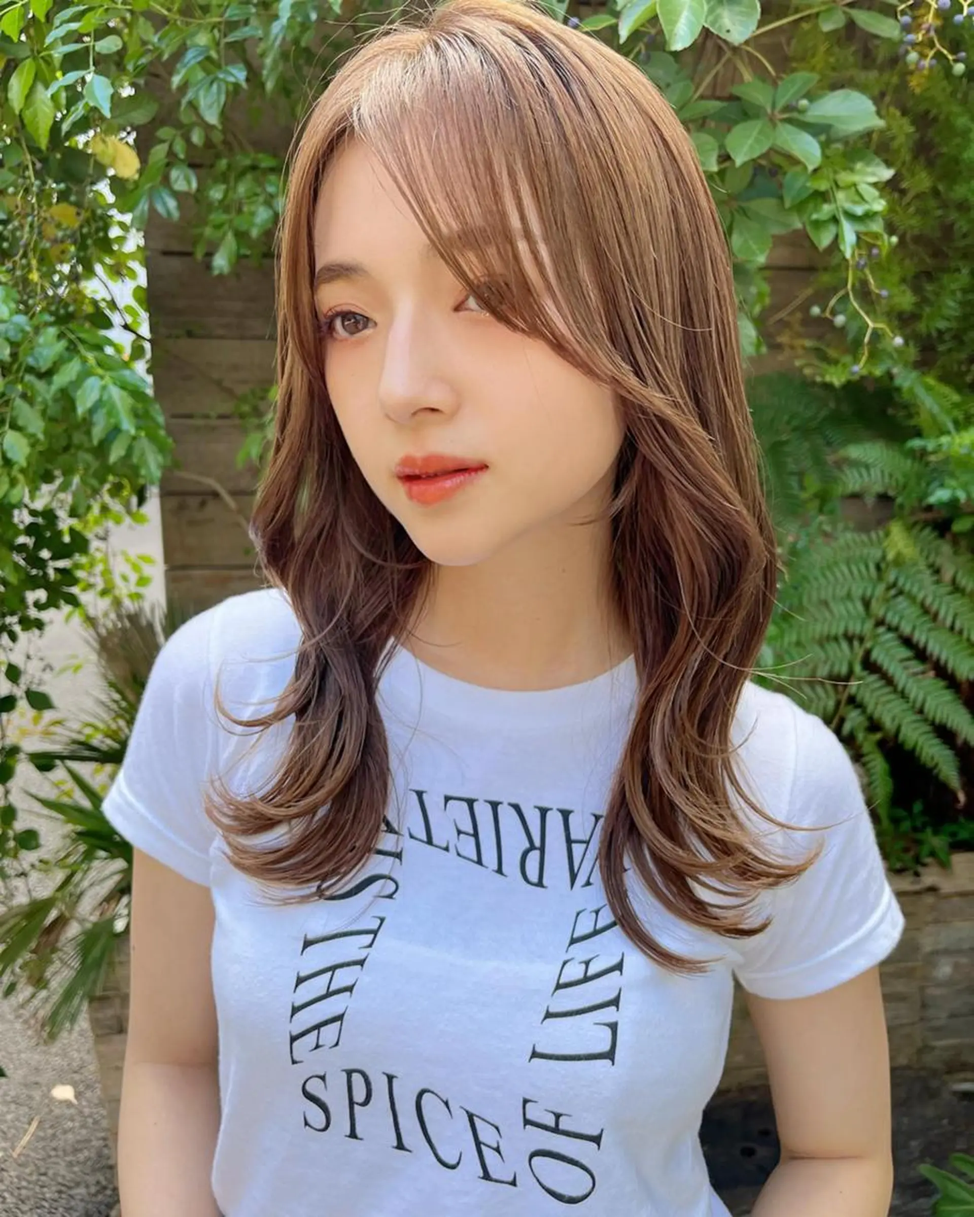 ミディアム カラー ヘアアレンジ ミディアムパーマ ベージュカラー 透明感カラー ハイライトカラー ミルクティーベージュ 韓国/髪質改善💘 櫻井かれんのヘアスタイル