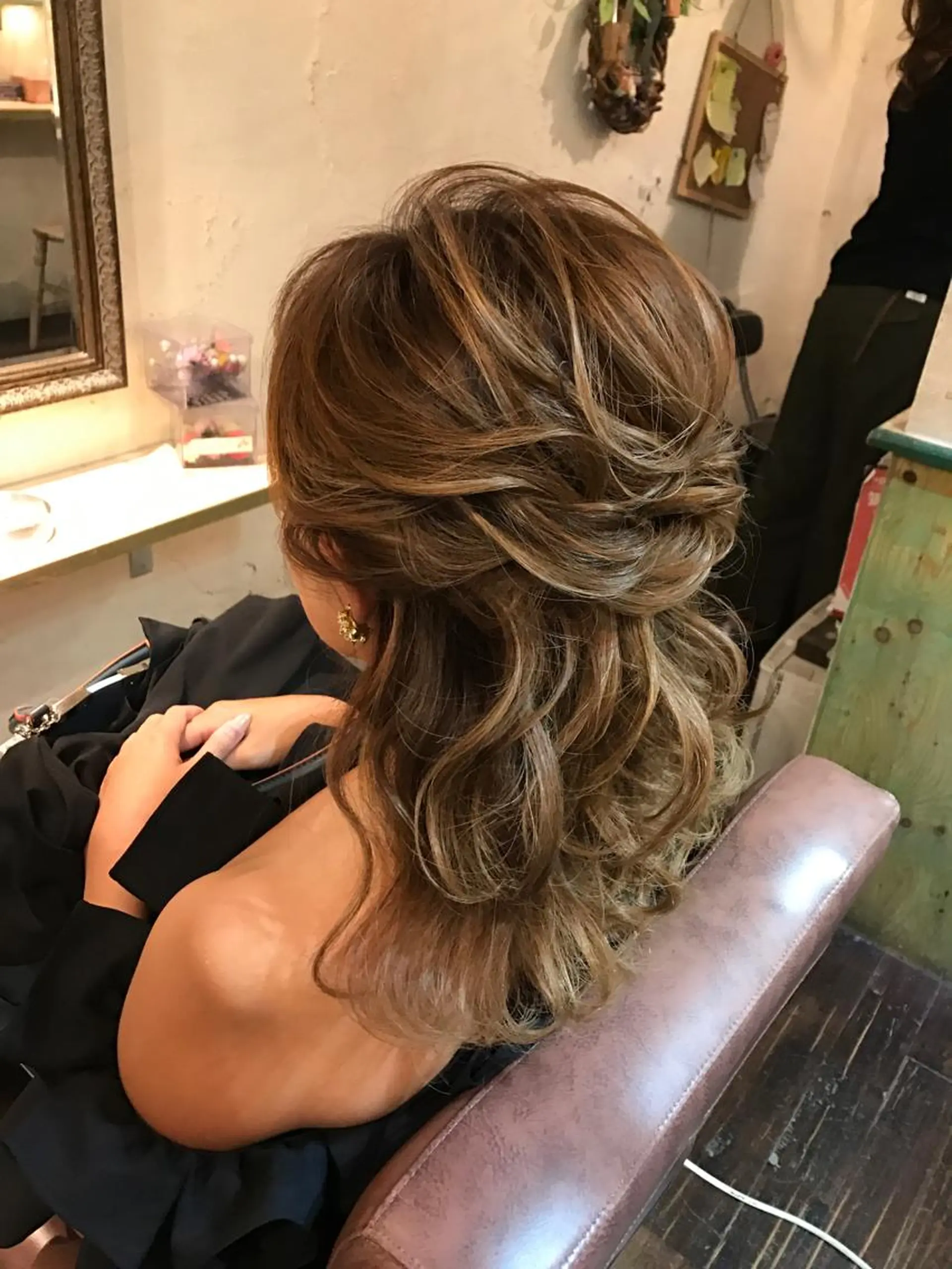 セミロング ヘアアレンジ ハーフアップ 【カメレオン】 上村 祥子のヘアスタイル