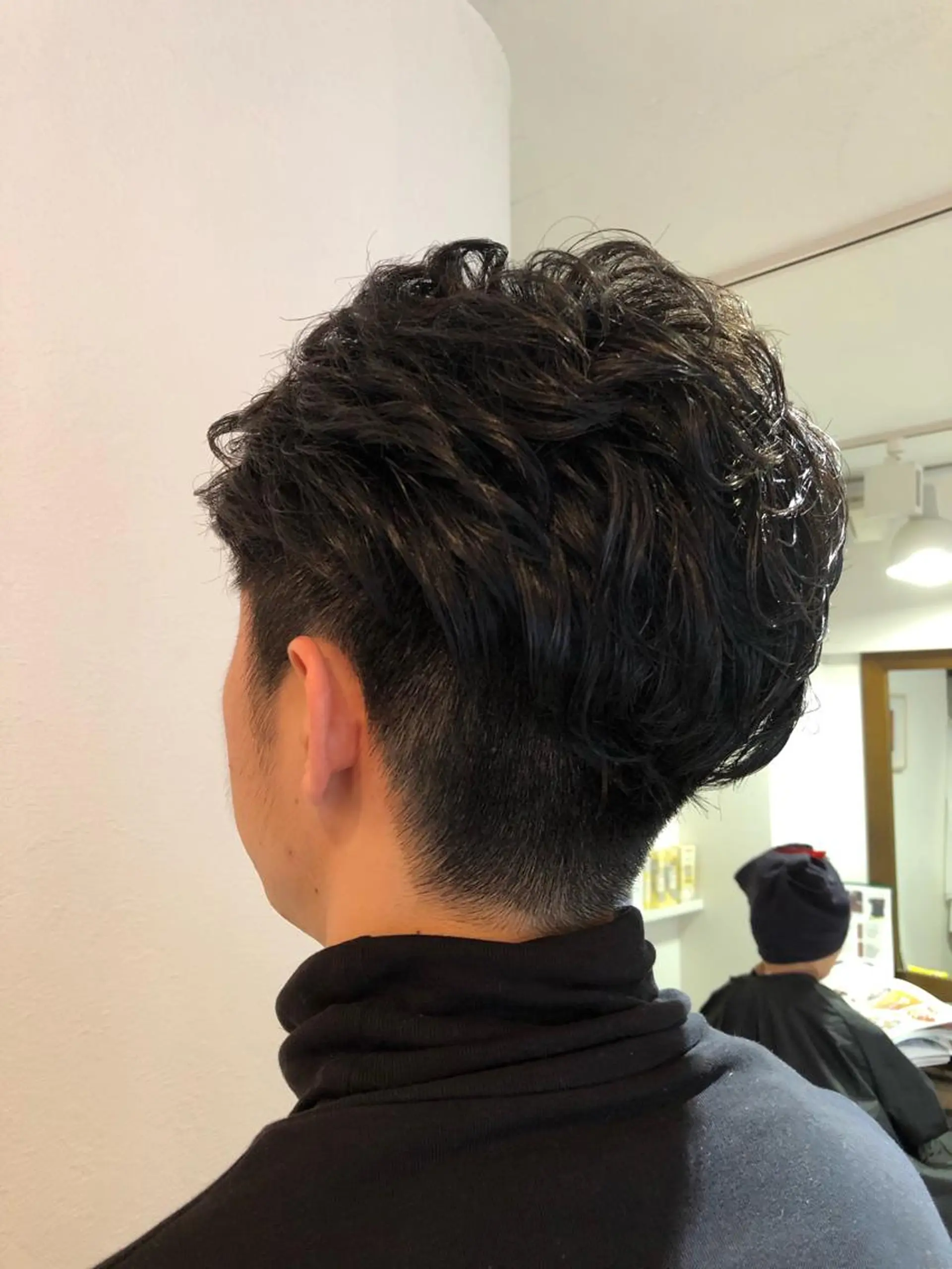 メンズ メンズパーマ ツーブロック カット パーマ ❤️カラーのアレルギー持ち必見❤️フリーランス美容師UMi所属・色タイプ診断 ❤️Umi❤️のヘアスタイル