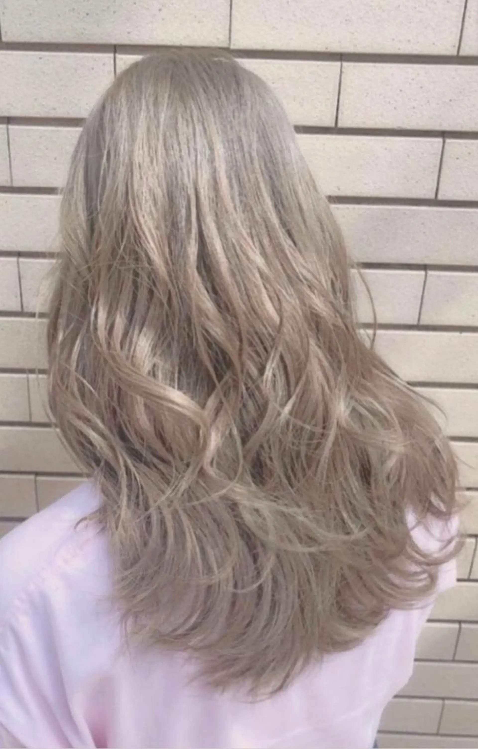 カラー ブリーチ グレージュ イルミナカラー ミルクティーグレージュ ヘアカラー トリートメント ヘッドスパ グレージュ/髪質改善 Yamato.hのヘアスタイル