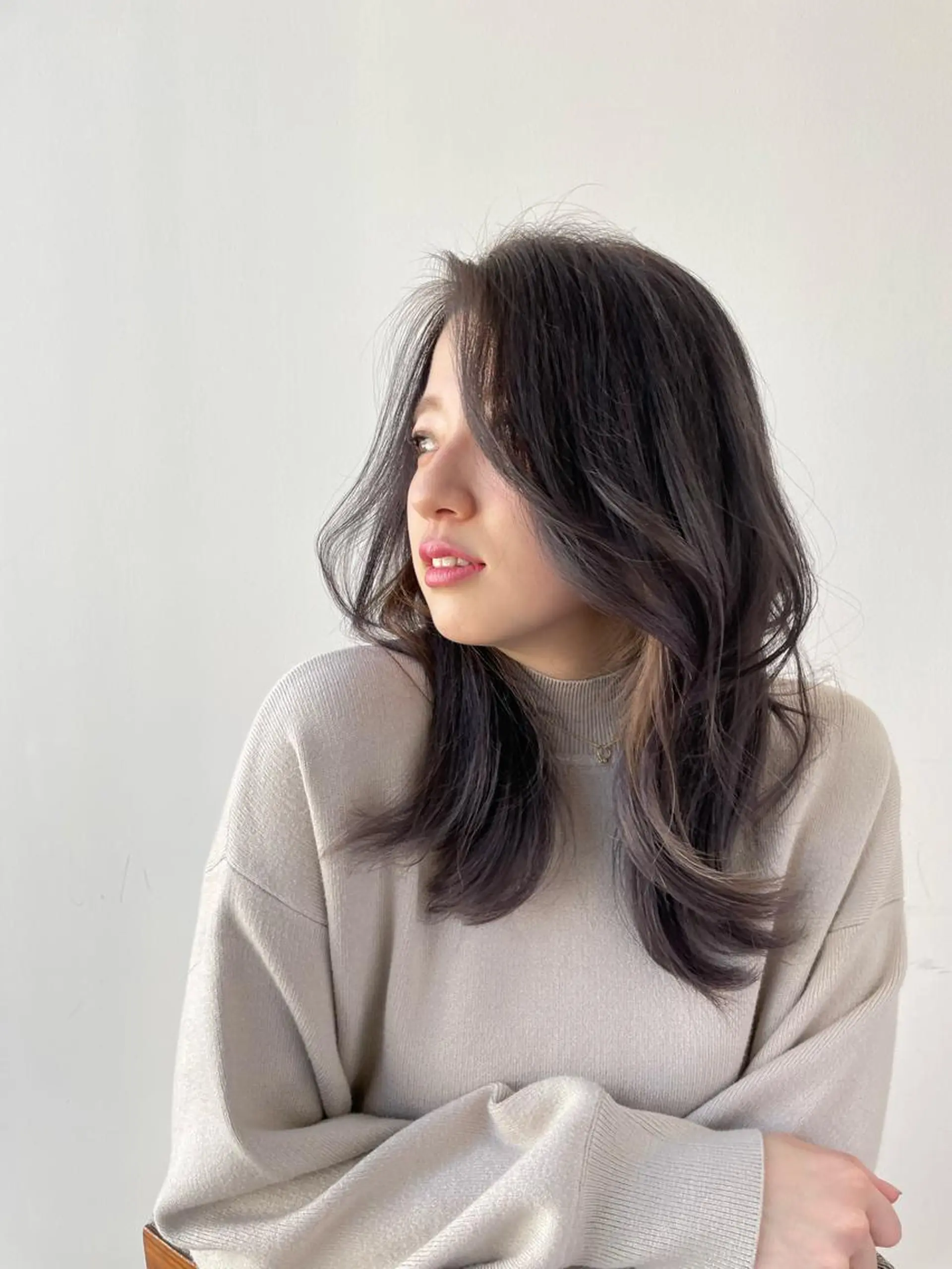セミロング カラー 本格韓国ヘア🇰🇷 【uni】キューさんのヘアスタイル