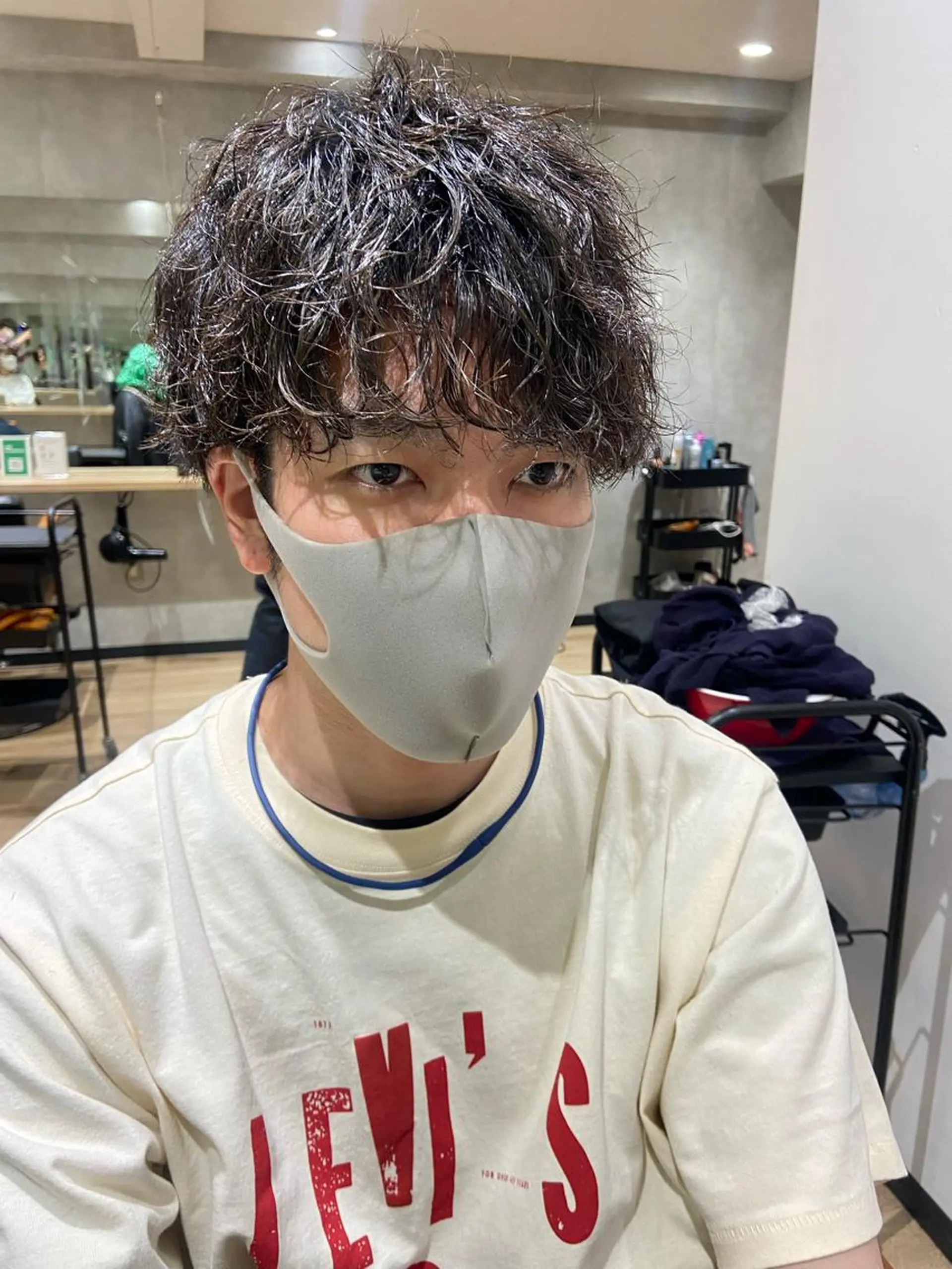 パーマ メンズ メンズパーマ メンズツイストパーマ ツイストパーマ 🪽似合わせカラー RENA.🪽🩶のヘアスタイル