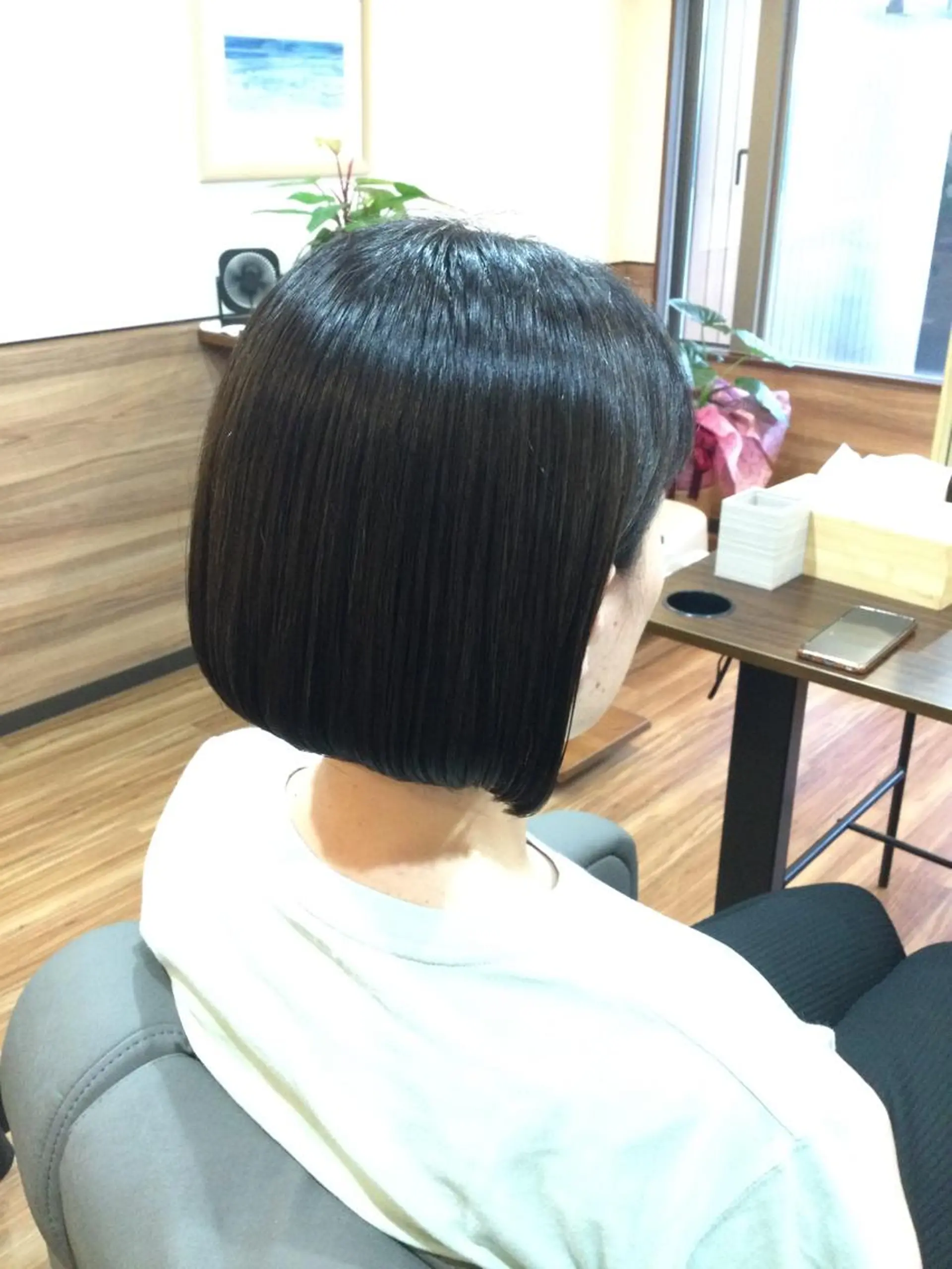 ミディアム カラー ボブ Annon プライベートサロンのヘアスタイル