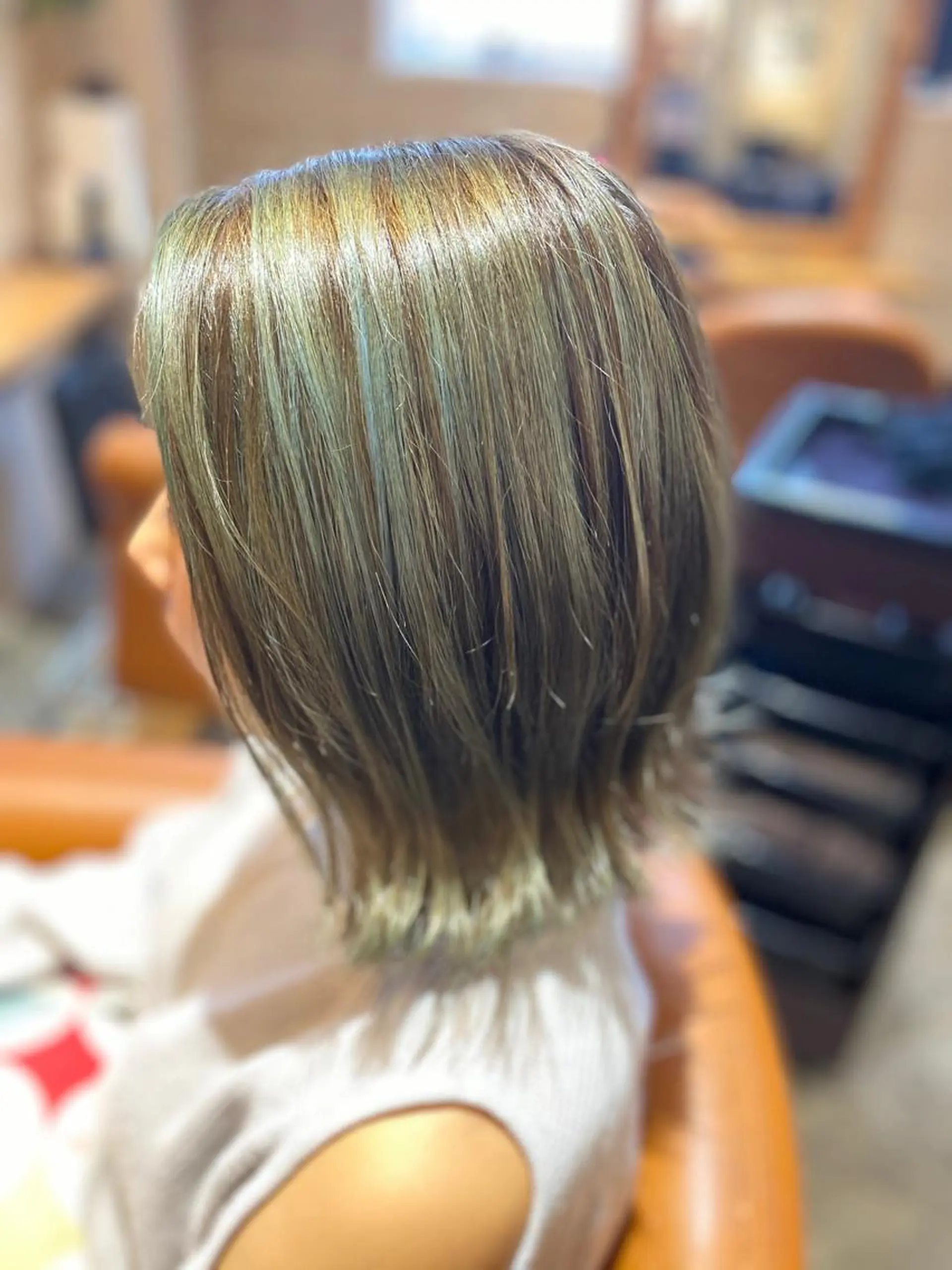 ショート カラー ブリーチ ハイライトカラー ミント ハイライト 髪質改善×矯正🫧 韓国ヘアasamiのヘアスタイル