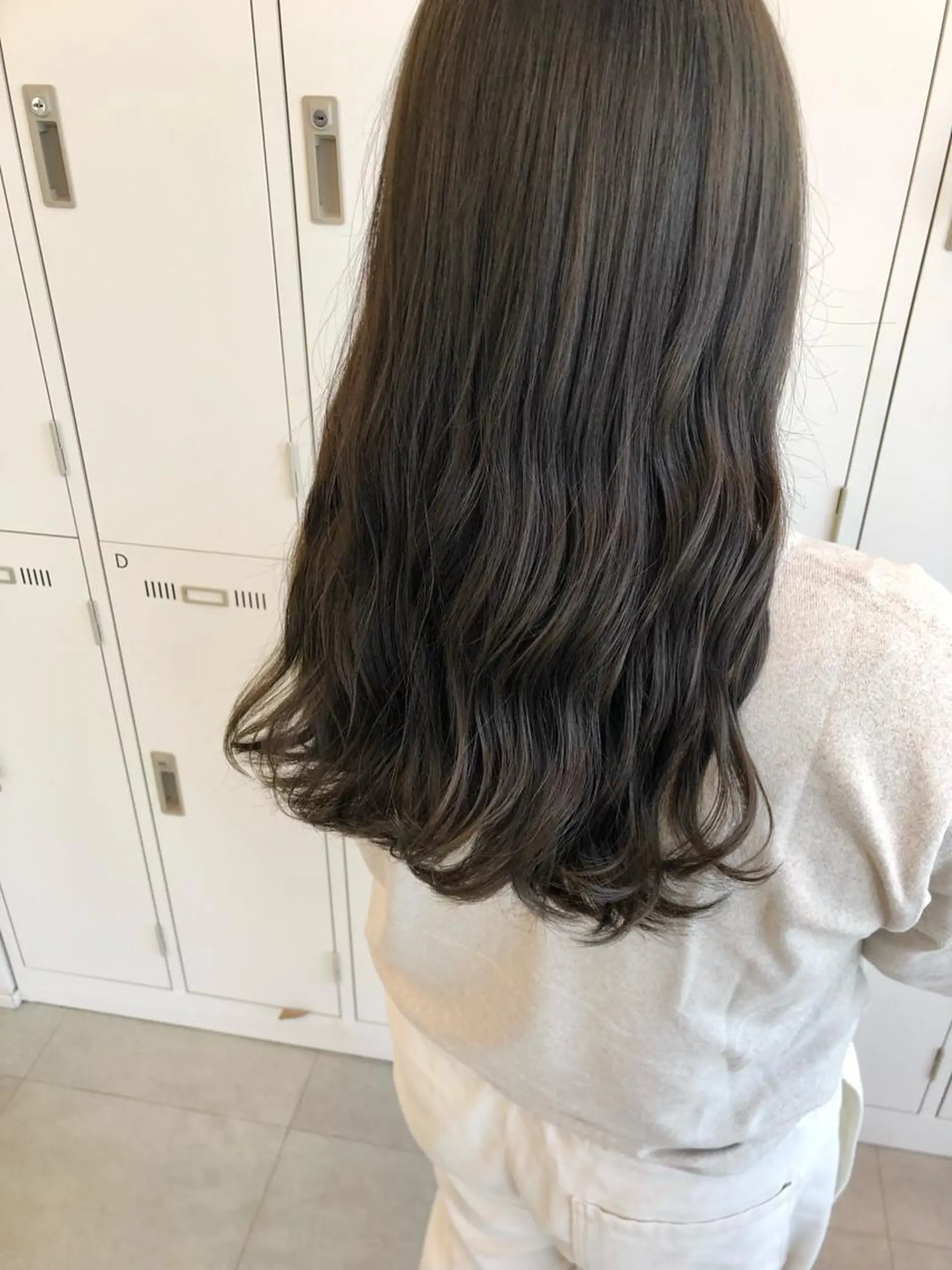 ロング カラー グレージュ ロング Saori / さおりのヘアスタイル