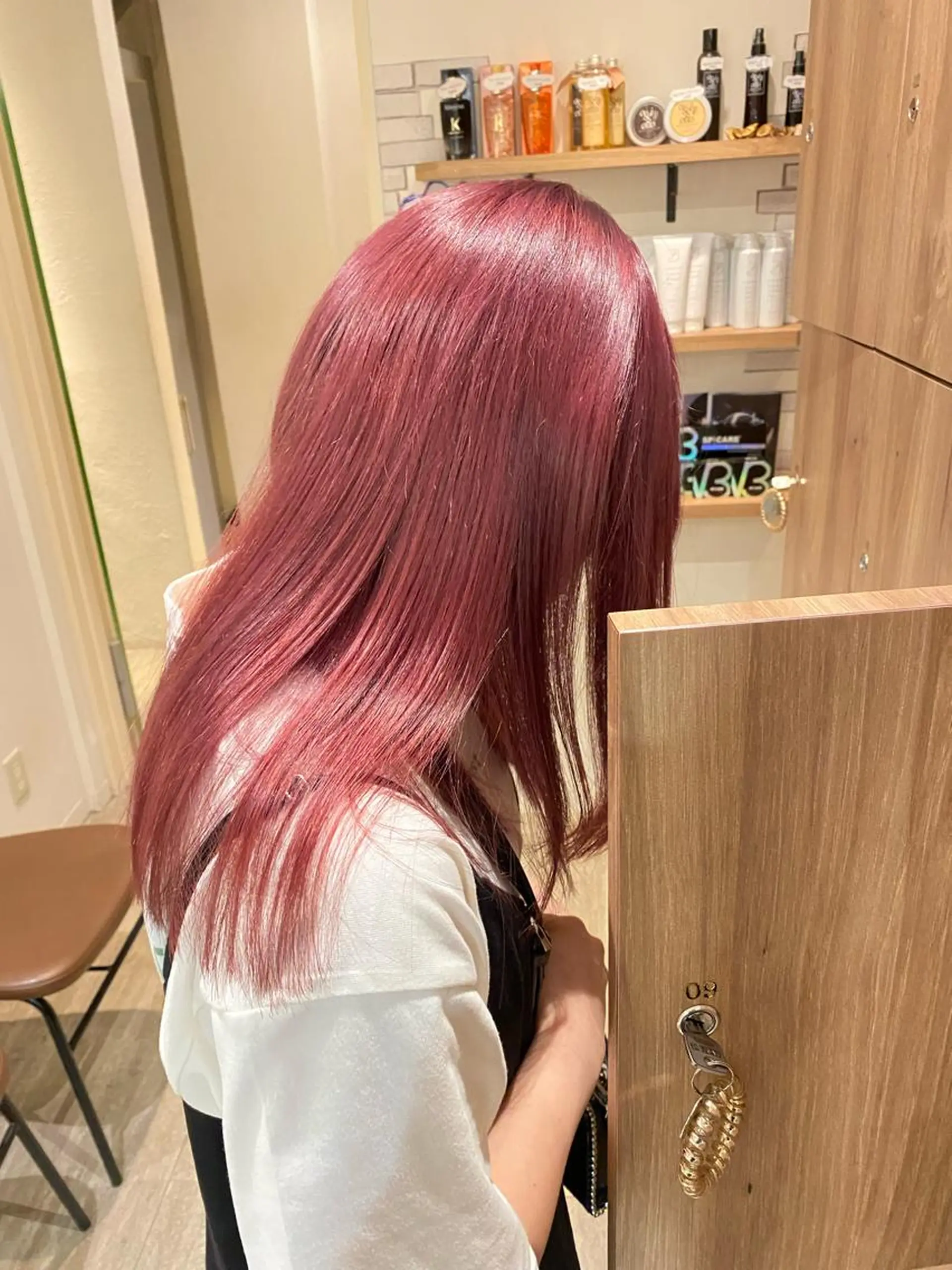 ミディアム ケリーズグリーン所属・ボブ/艶ハイトーン 森田/嵩士のヘアスタイル