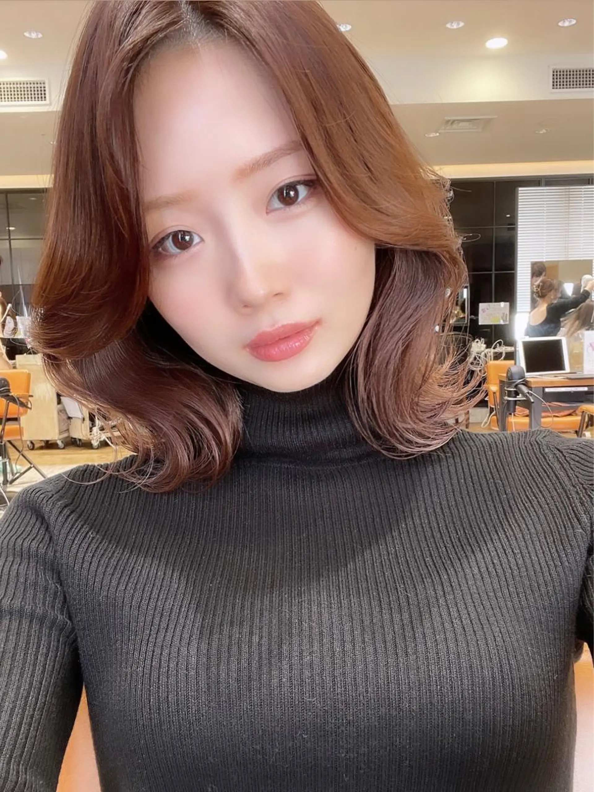 ミディアム カラー ヘアアレンジ イルミナカラー くびれヘア 顔周りカット 髪質改善 韓国風ヘア 日本一の小顔カット/ ボブ/顔周り/韓国のヘアスタイル