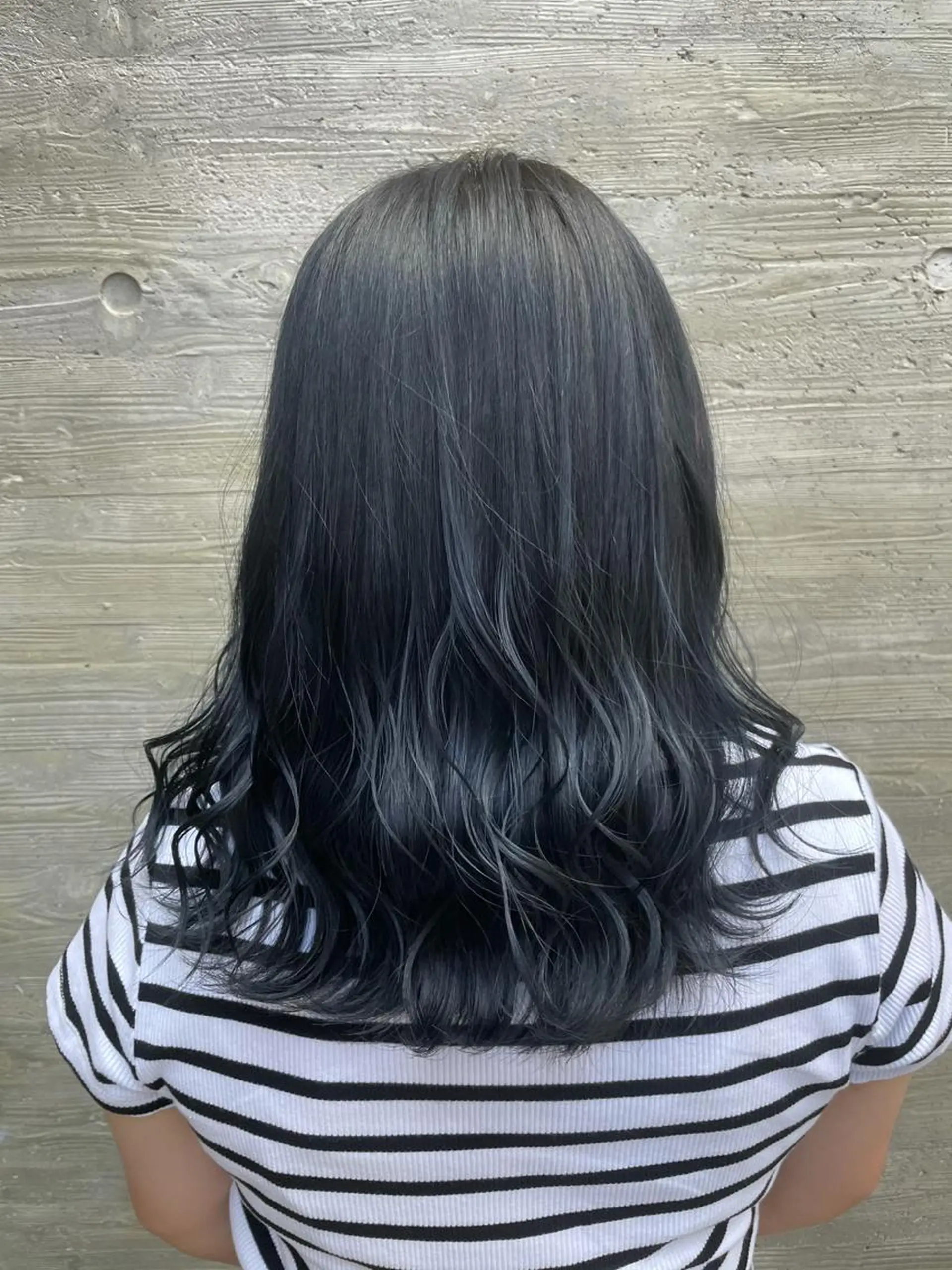 ミディアム カラー 齋藤 結愛のヘアスタイル