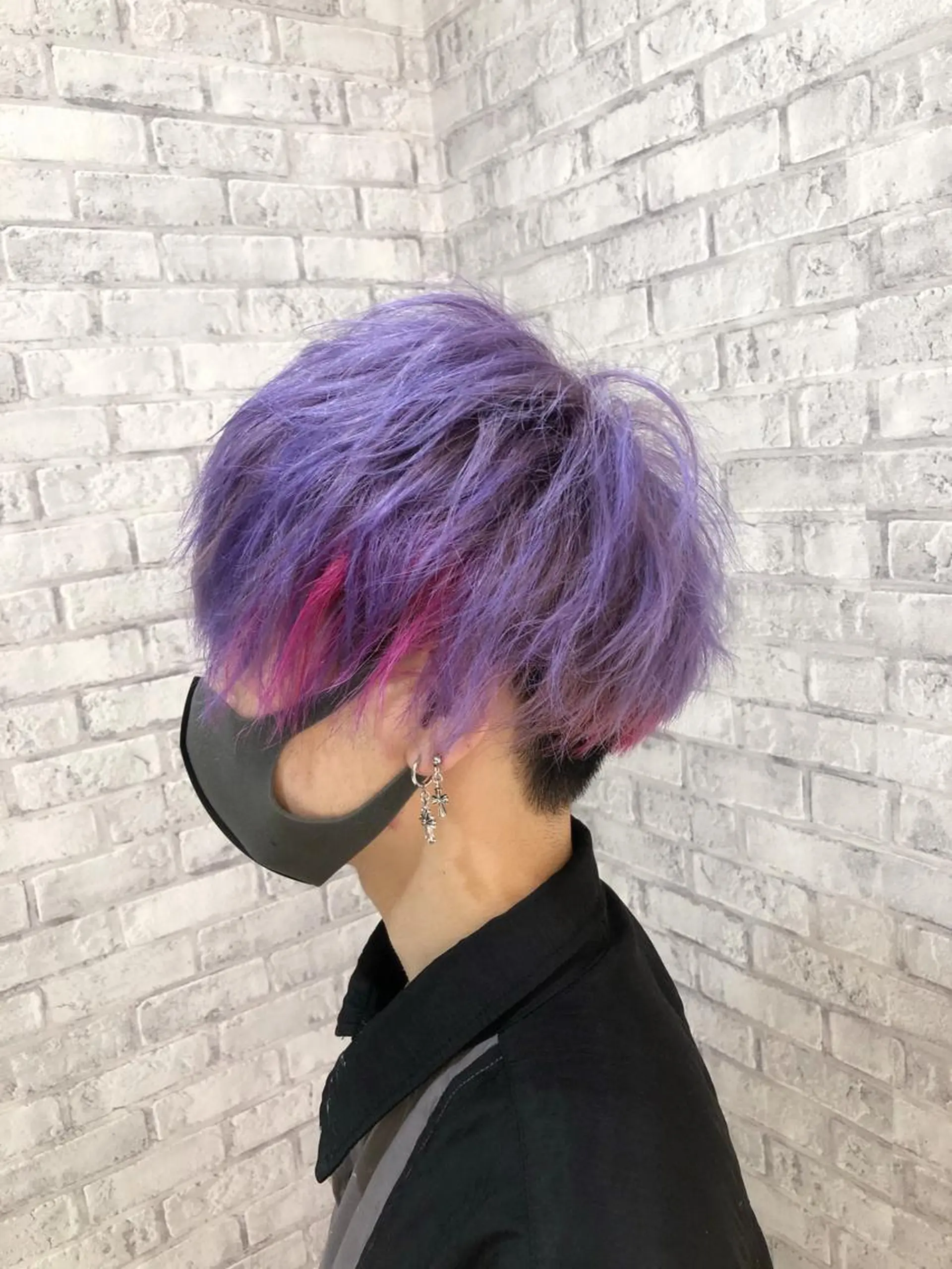 ショート カラー ヘアアレンジ インナーカラー ラベンダーカラー ピンクカラー ヘアカラー トリートメント 秋山 幸太のヘアスタイル