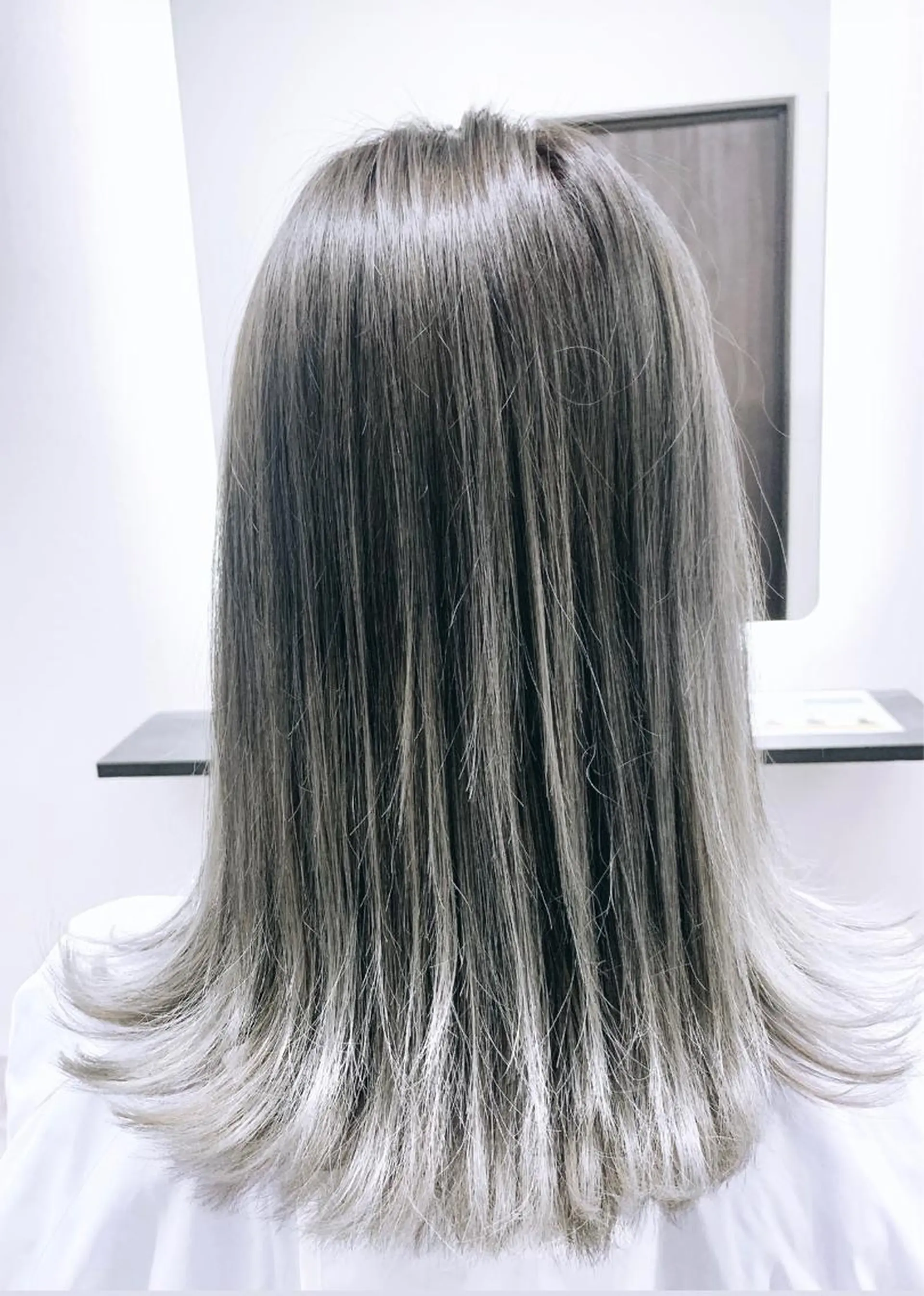 ミディアム 家田 竜のヘアスタイル