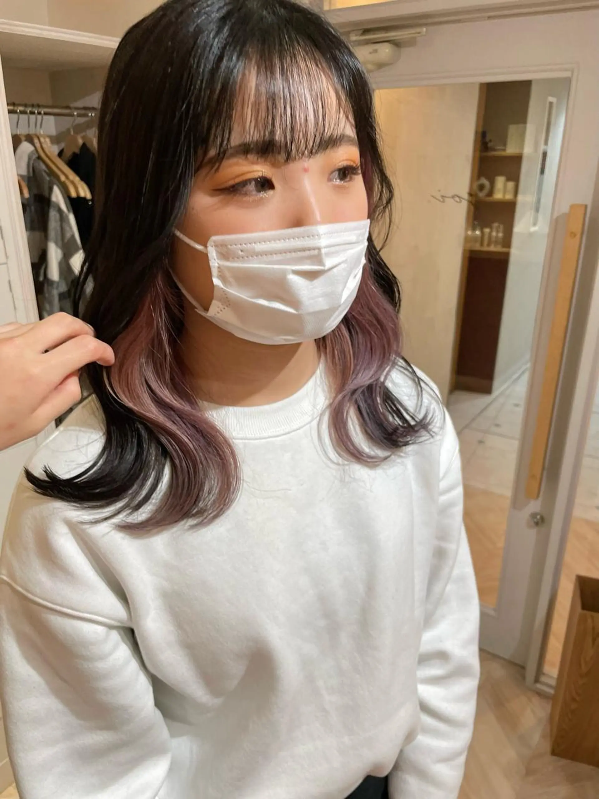 セミロング カラー akane .のヘアスタイル