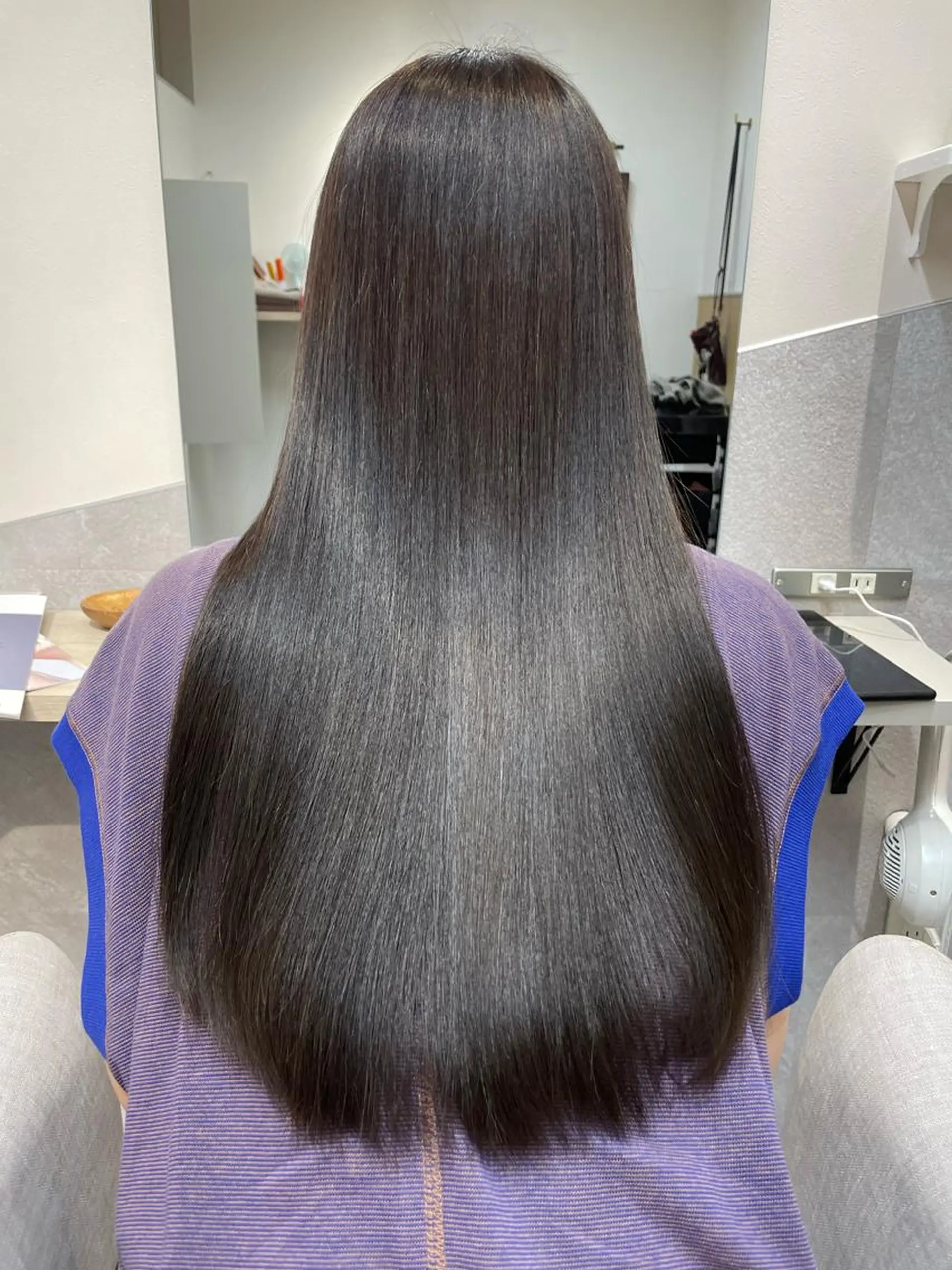 ロング カラー カット 縮毛矯正 トリートメント 西 めぐみのヘアスタイル