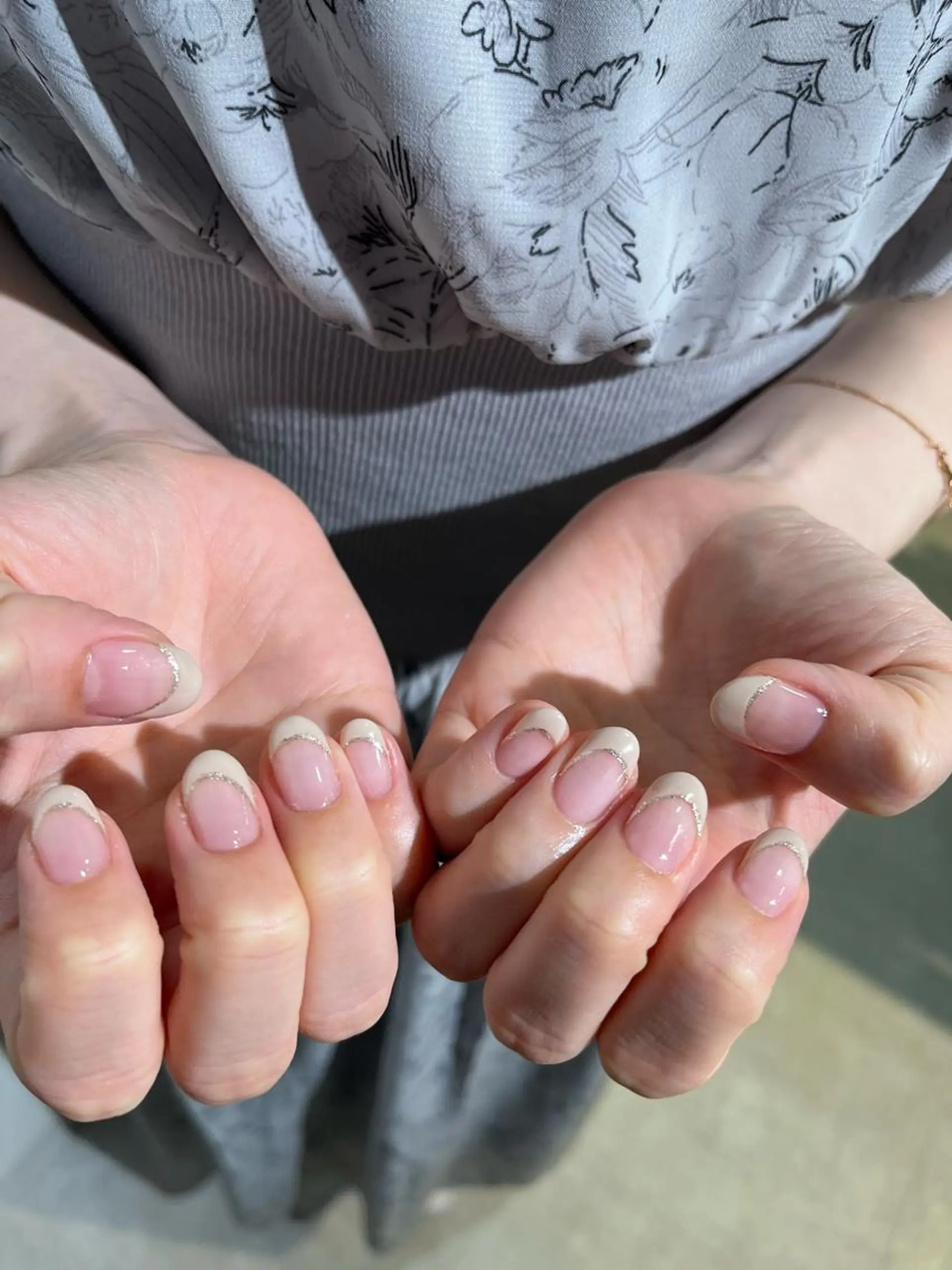 ネイル フレンチネイル ラメ(グリッター) 小川 奈々花のネイルデザイン