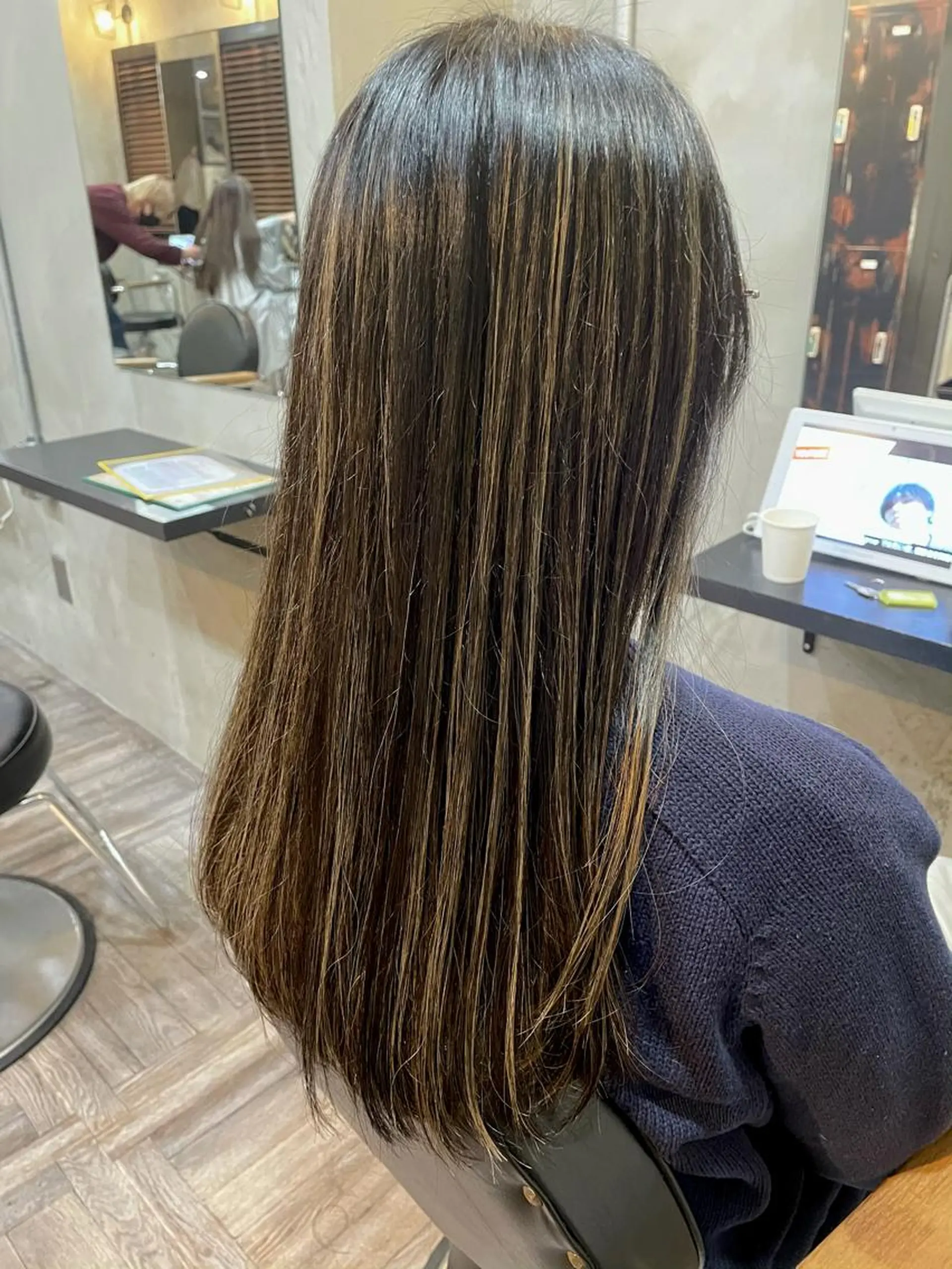 ロング カラー ハイライトカラー ハイライト カット ヘアカラー トリートメント La fith 店長 城谷颯人のヘアスタイル