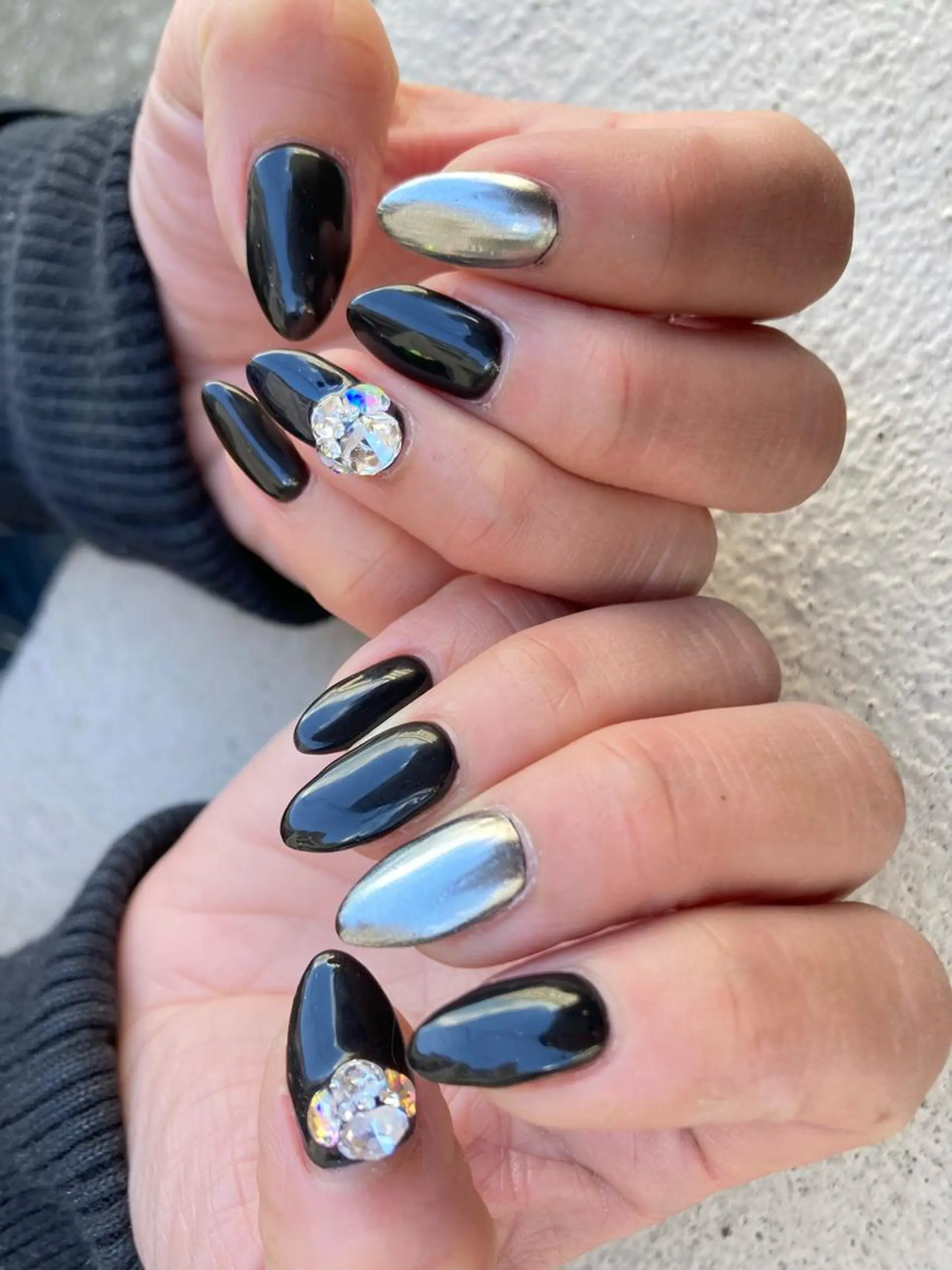 ミディアム ネイル ハンドネイル フットネイル ✴︎ Delightのネイルデザイン