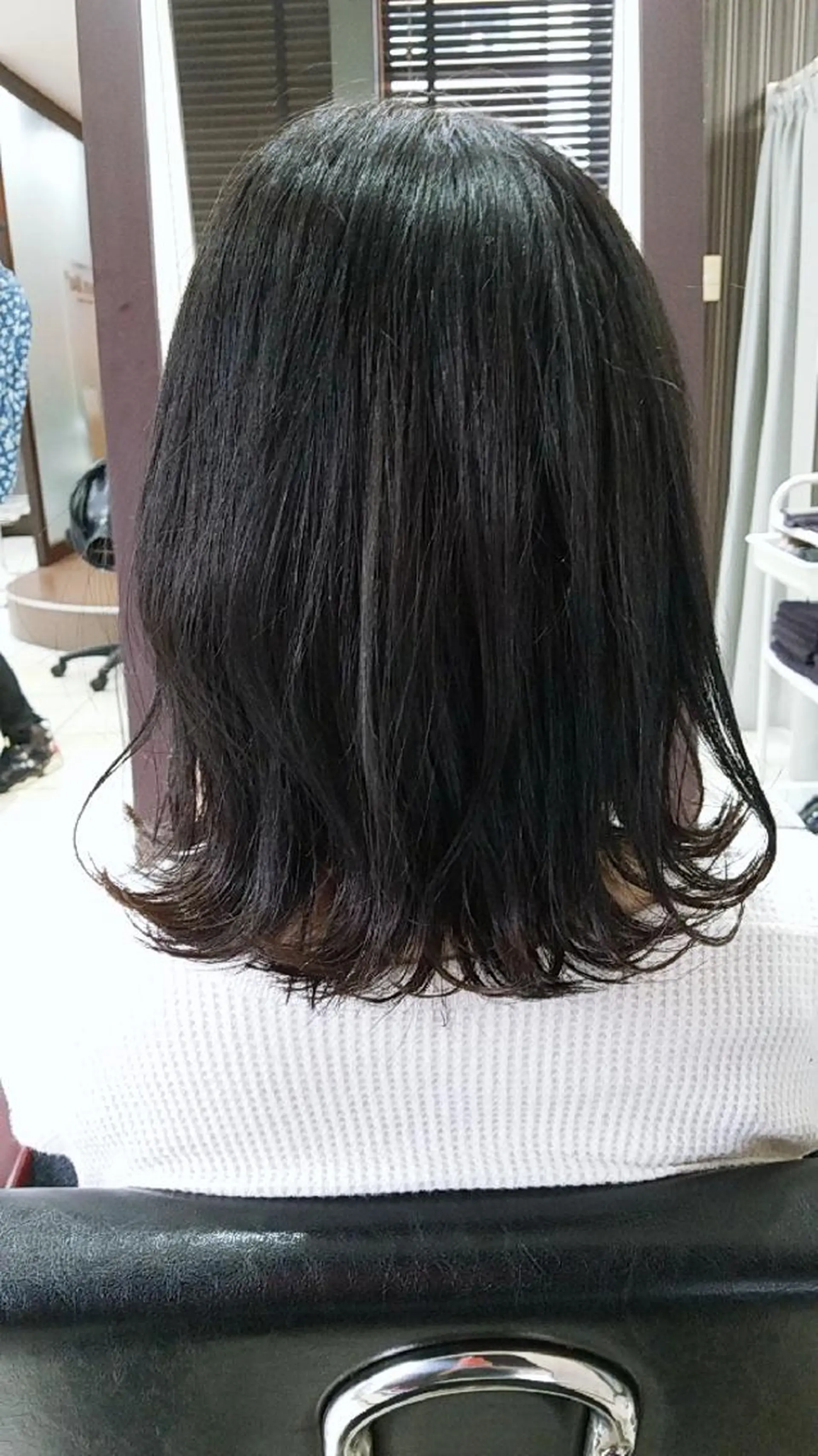 ミディアム newi WASHIOのヘアスタイル