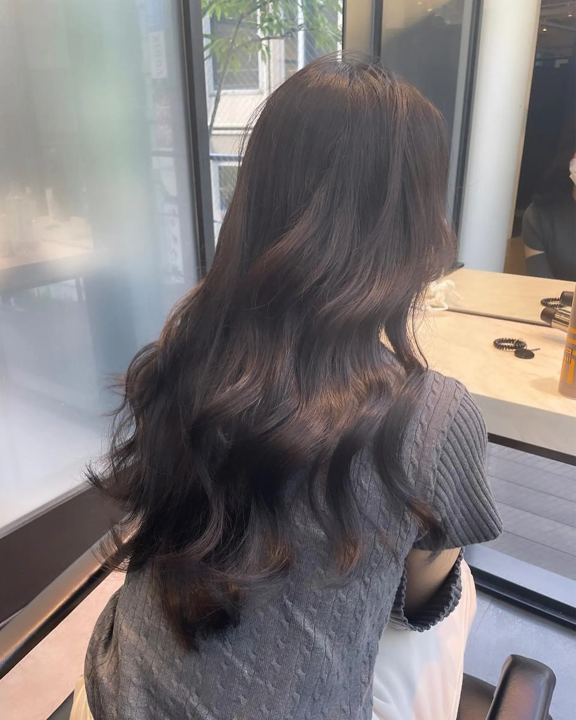 セミロング カラー INTRO.by Fi-Ne所属・韓国ヘア 店長NEGIのヘアスタイル