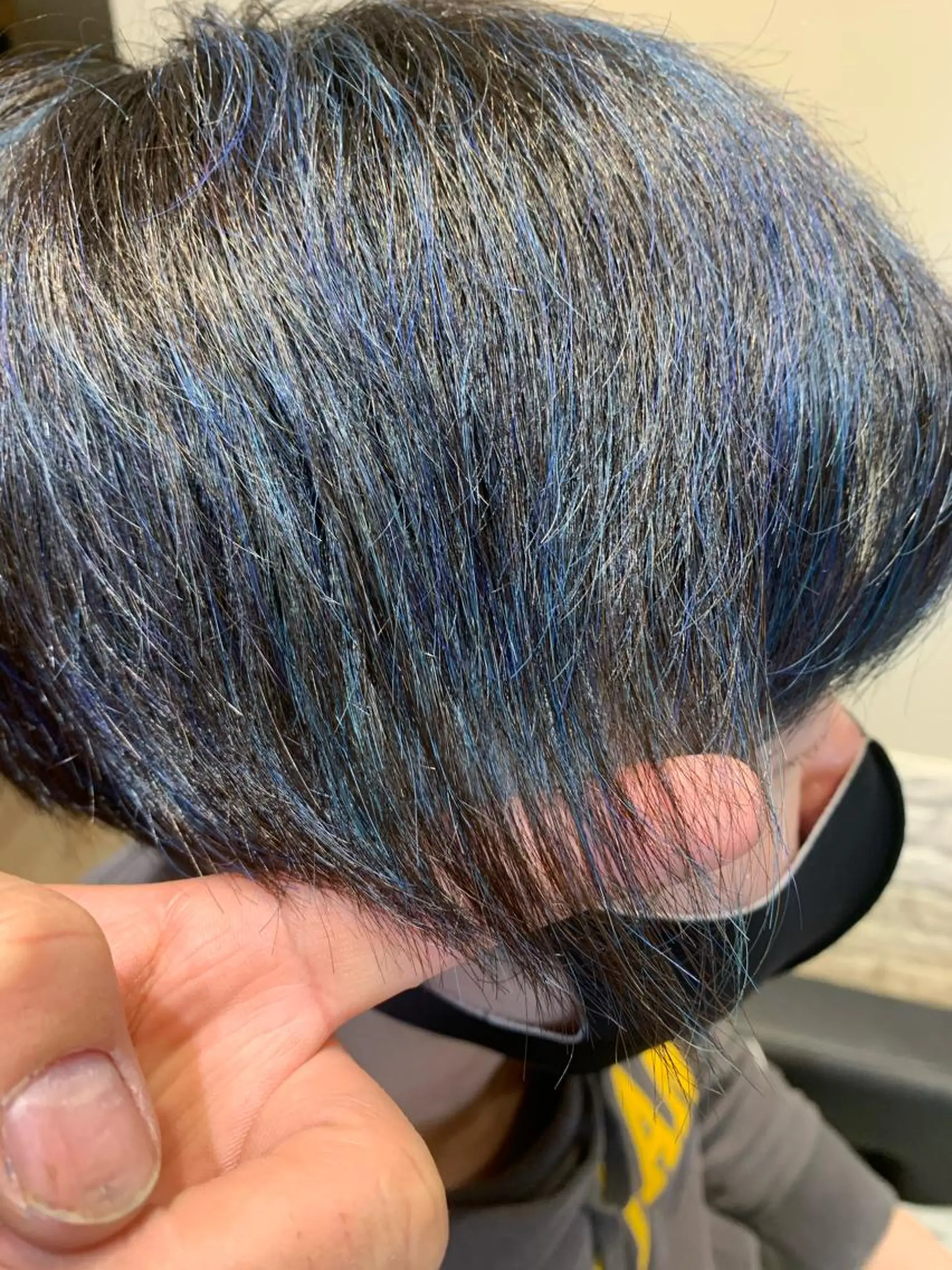 ショート カラー メンズ メンズメッシュ ブルーカラー メッシュ カット ヘアカラー 大久保 隆蔵のヘアスタイル