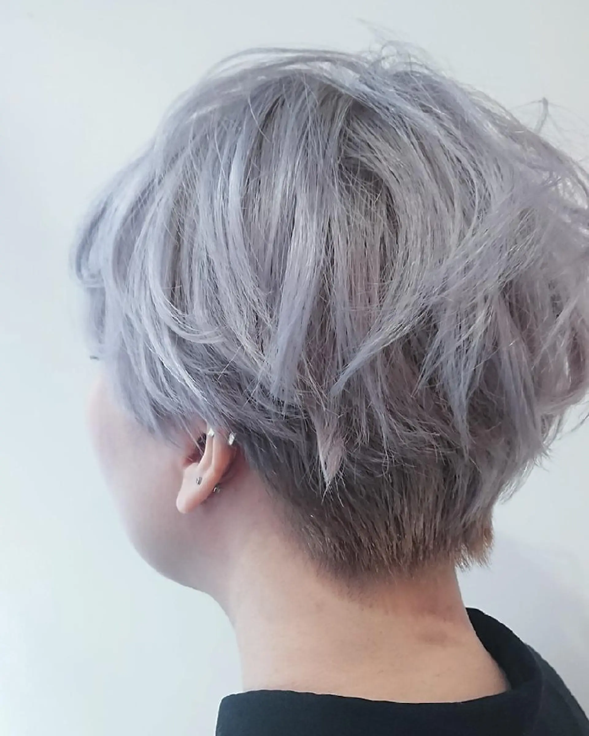 ショート カラー ブリーチ ケアブリーチ ヘアカラー Roji 米田 真一のヘアスタイル