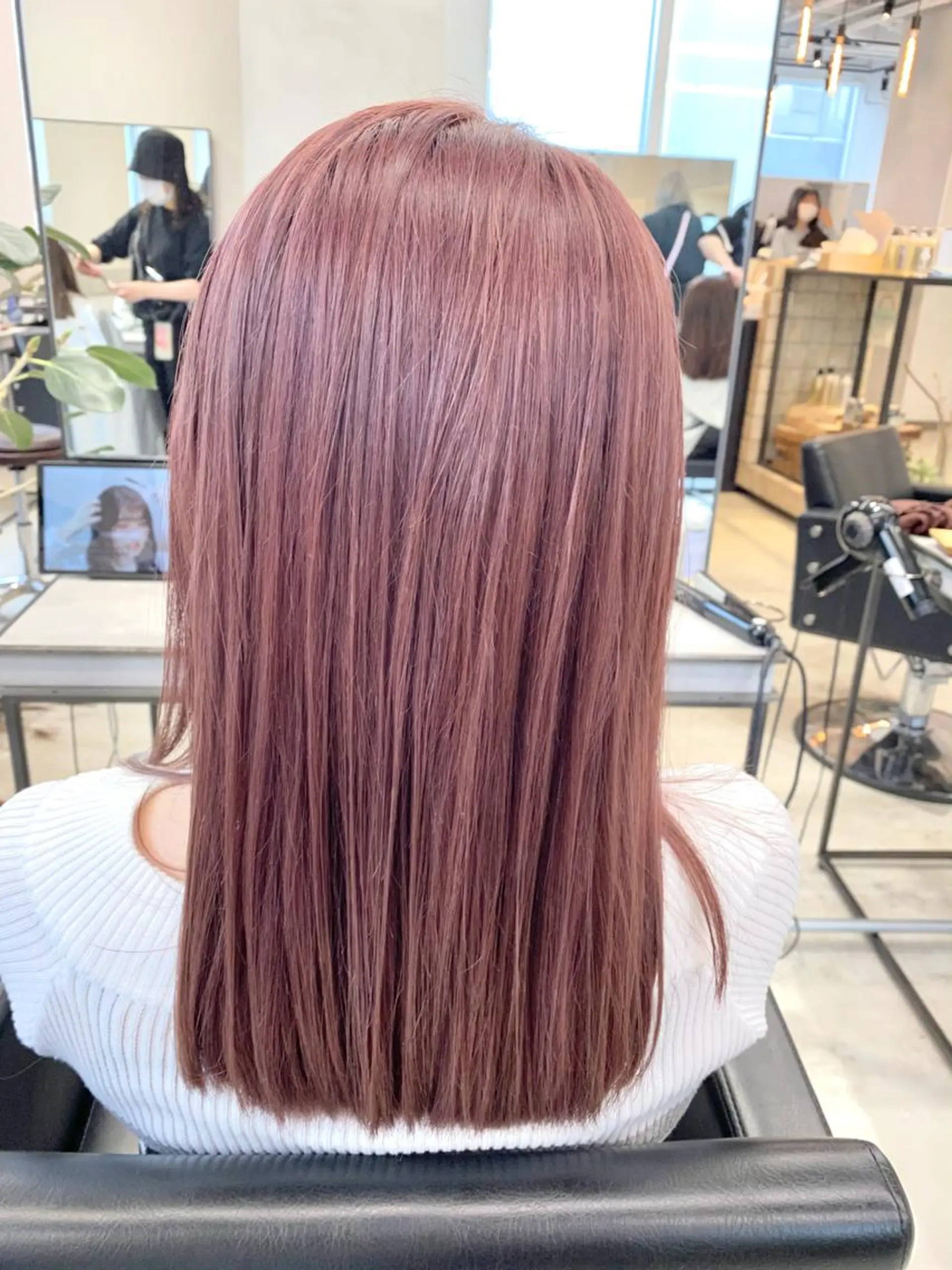 ミディアム カラー ベージュカラー ピンクカラー ピンクベージュ ヘアカラー ピンク/ベージュ /似合わせ/田島百華のヘアスタイル