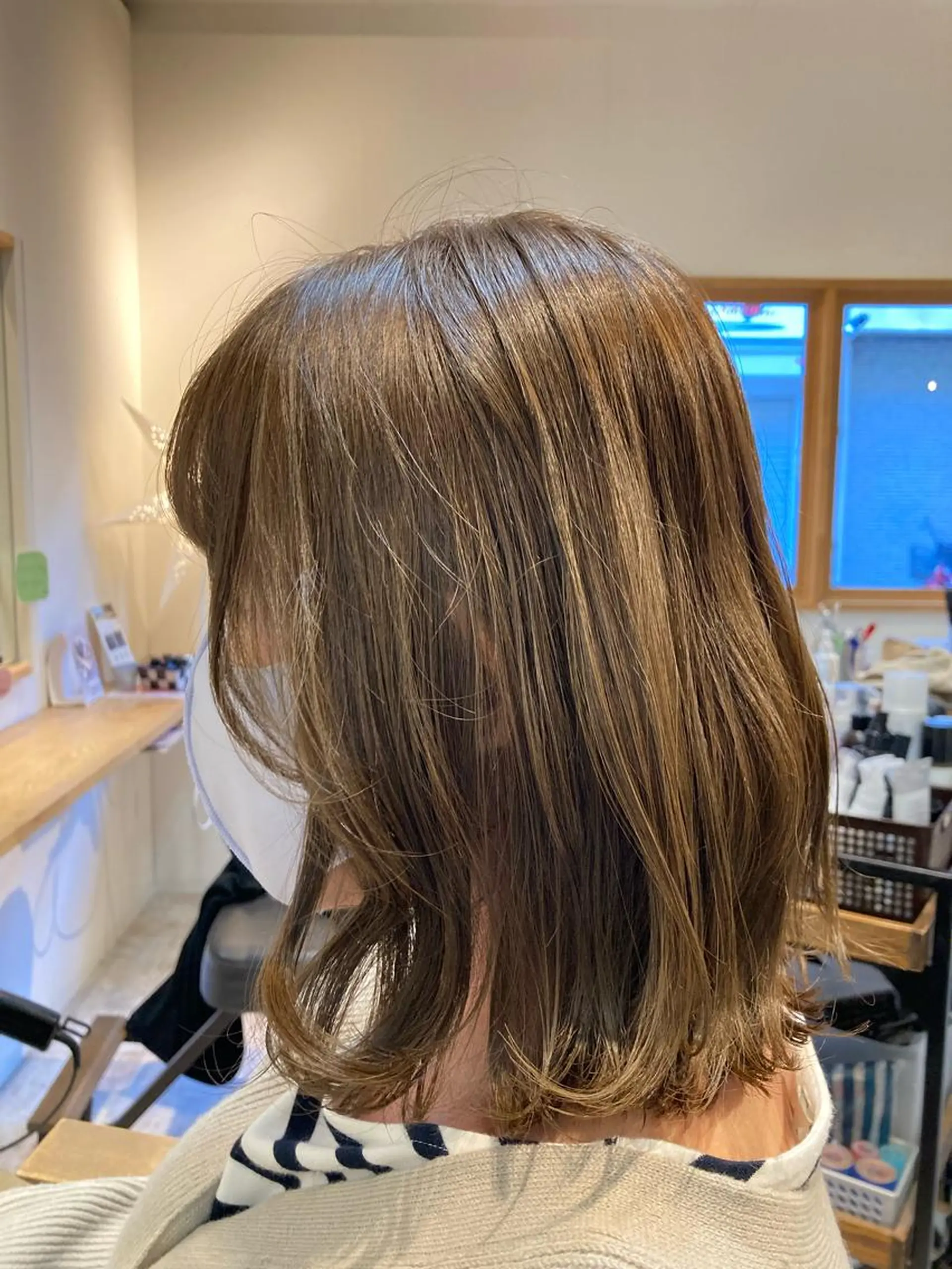 ミディアム カラー グレージュ オリーブグレージュ オリーブグレー en't所属・【女性指名No.1】 西口直子のヘアスタイル