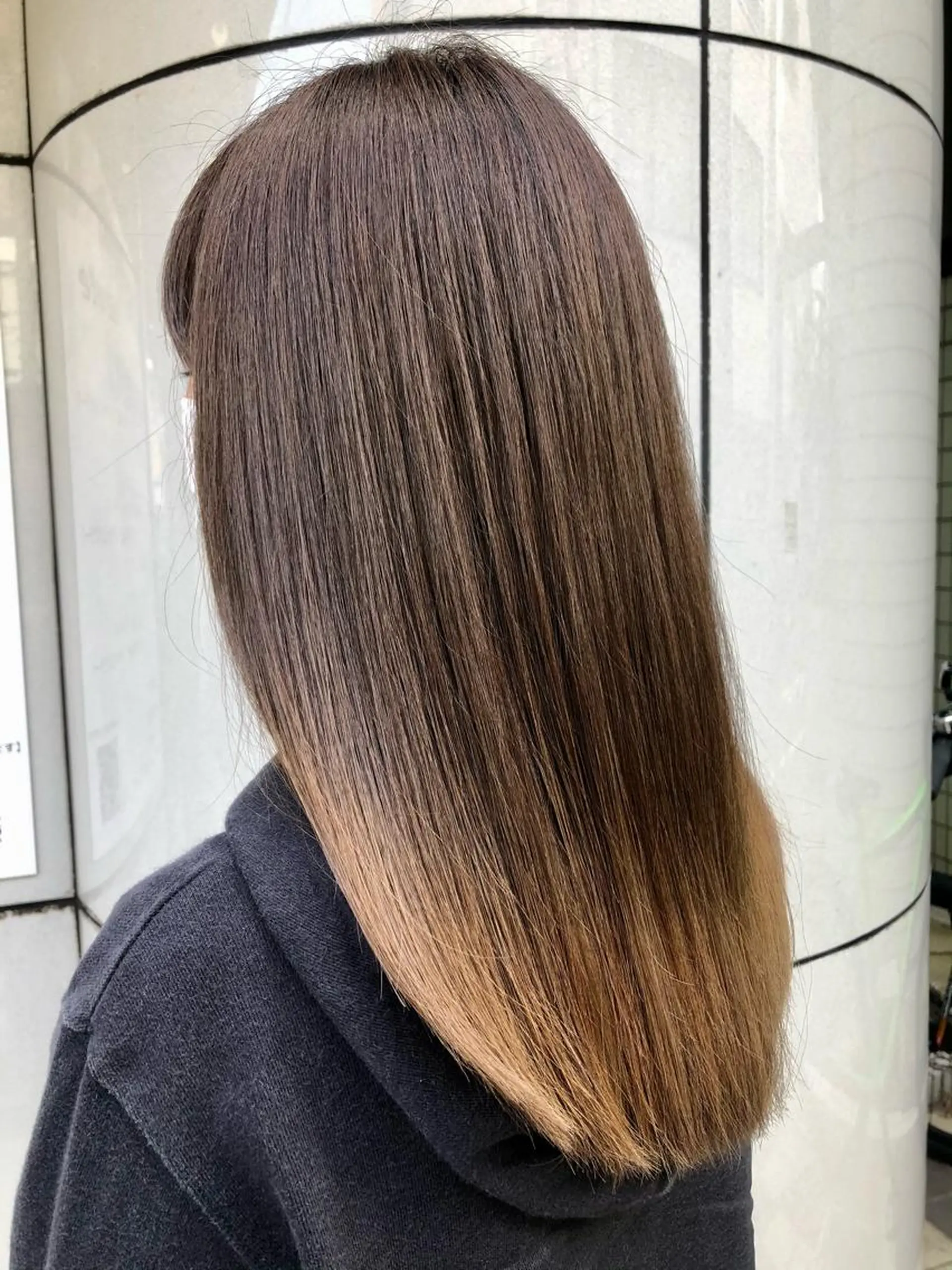 ロング カラー グラデーションカラー 千葉 洋平のヘアスタイル