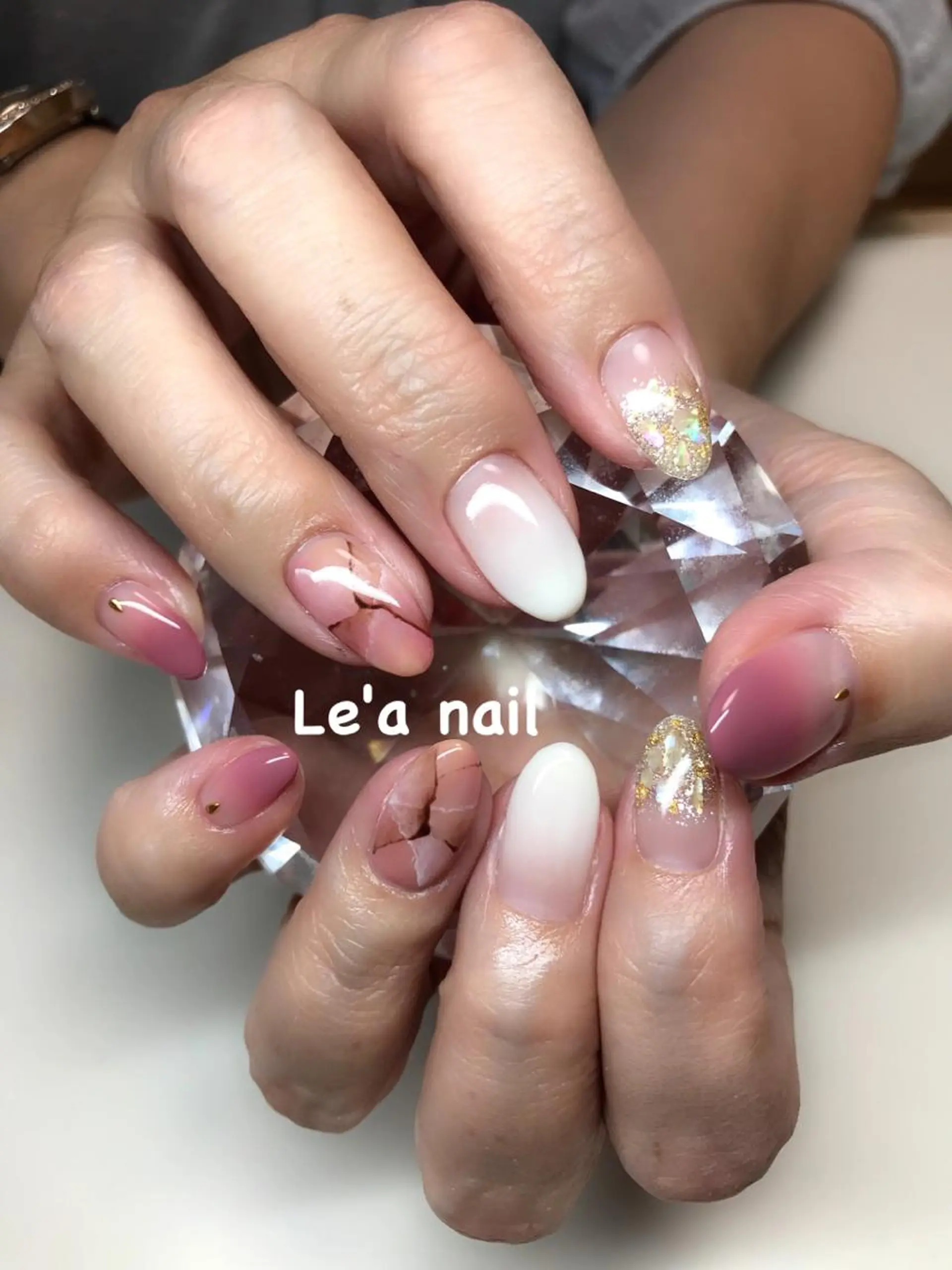 ネイル ピンク ハンドネイル 'mm所属・'mm  (ミリ) ＭＡＮＡＭＩのネイルデザイン