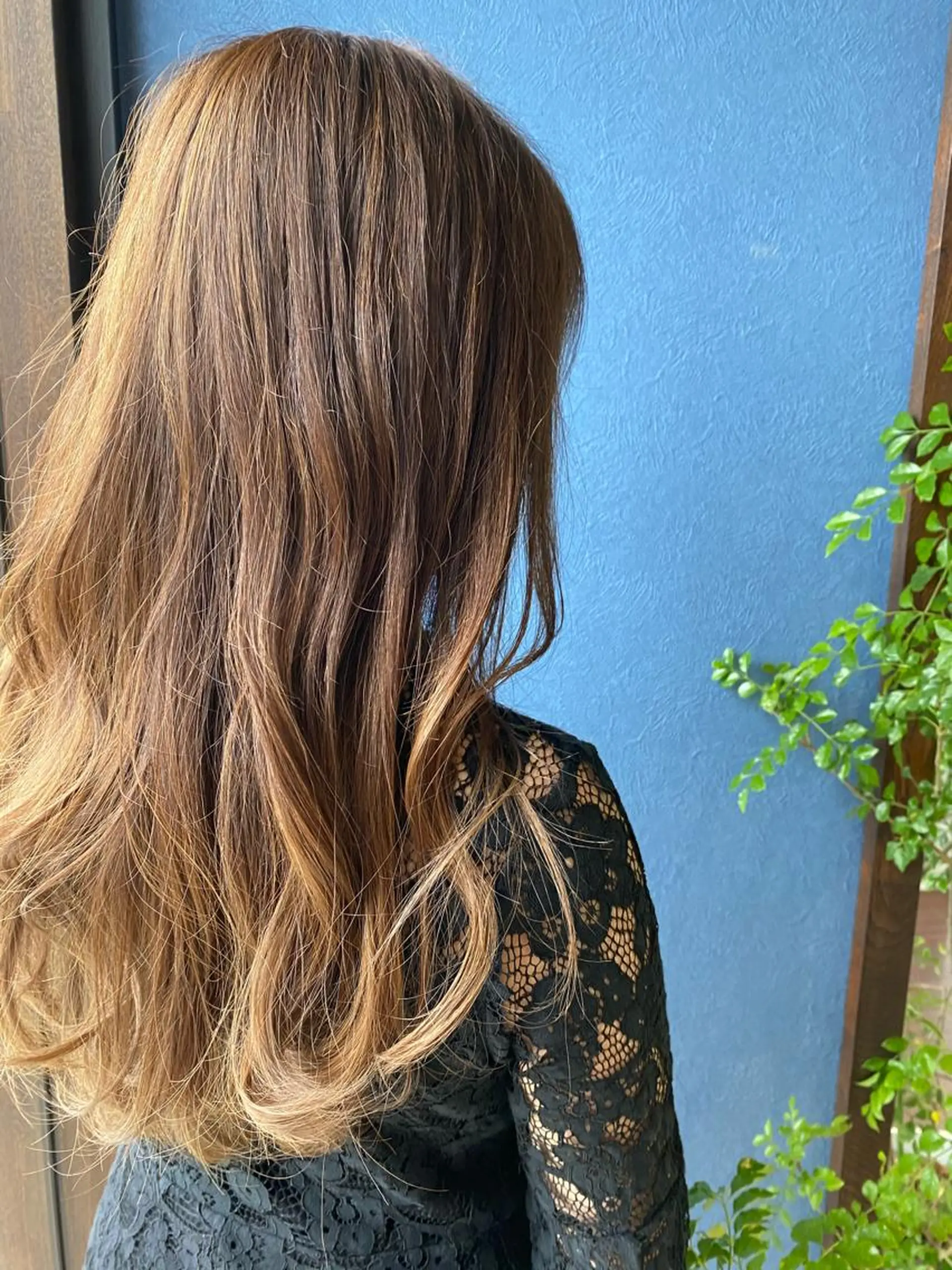 ロング レイヤーカット 大内 郁のヘアスタイル