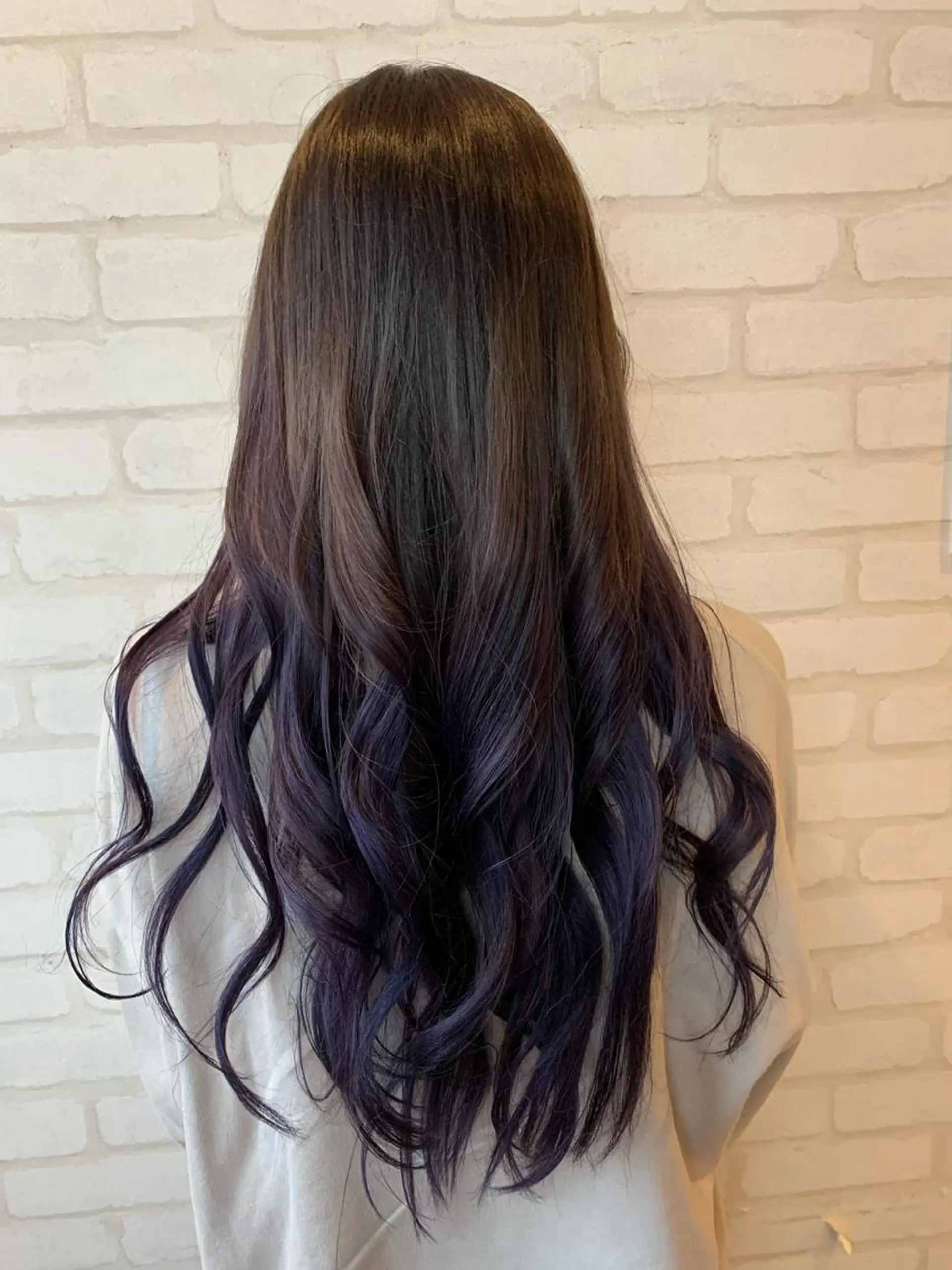 ロング カラー グラデーションカラー oasis川越店所属・秋葉 万柚子のヘアスタイル