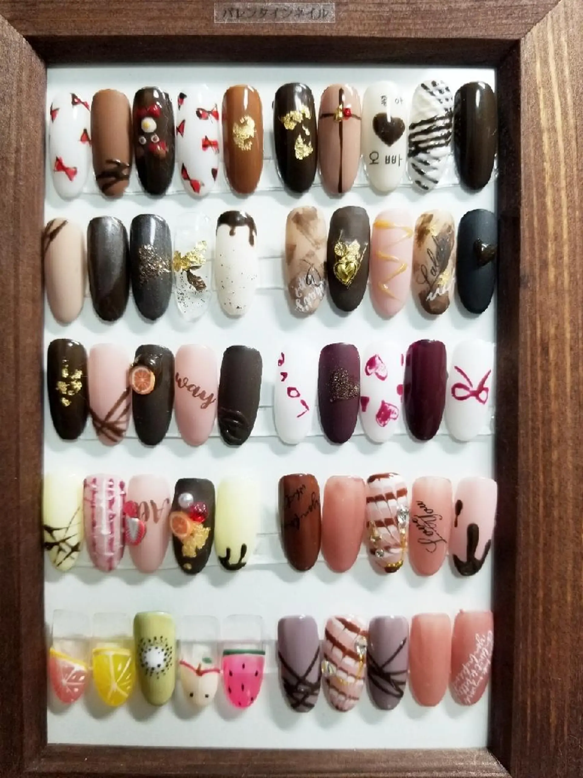 ネイル バレンタイン Salon-NAKO 🐷shirai🐷のネイルデザイン