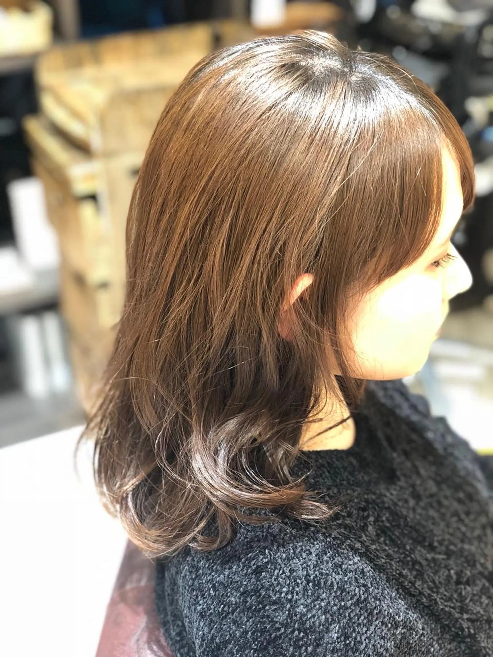 ミディアム カラー ヘアアレンジ ミディアムパーマ 透明感カラー グラデーションカラー グレージュ ハイライトカラー 【ツヤ髪美容師】 ツダケイスケのヘアスタイル