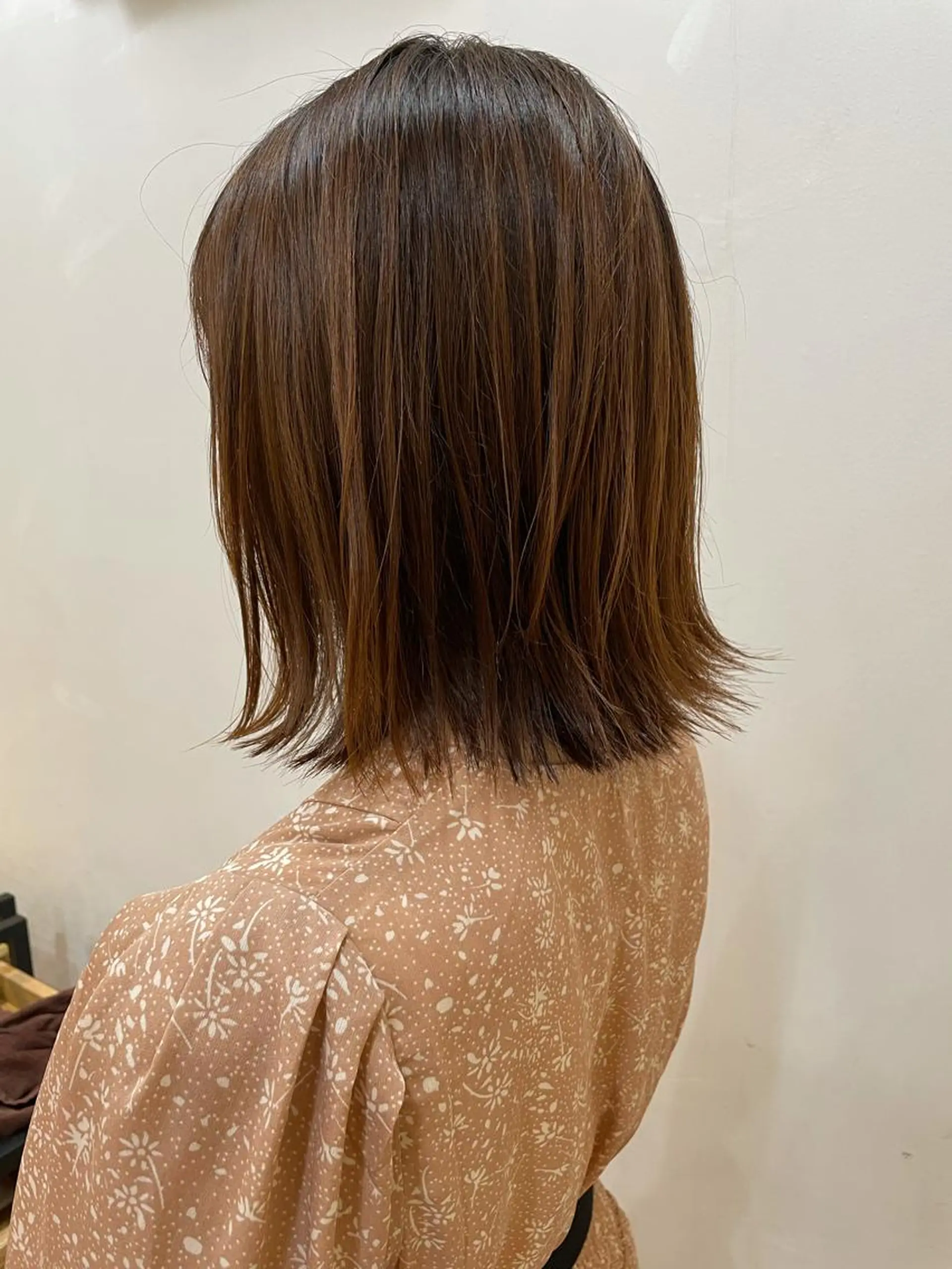 ミディアム カラー あずまぐち めぐみのヘアスタイル